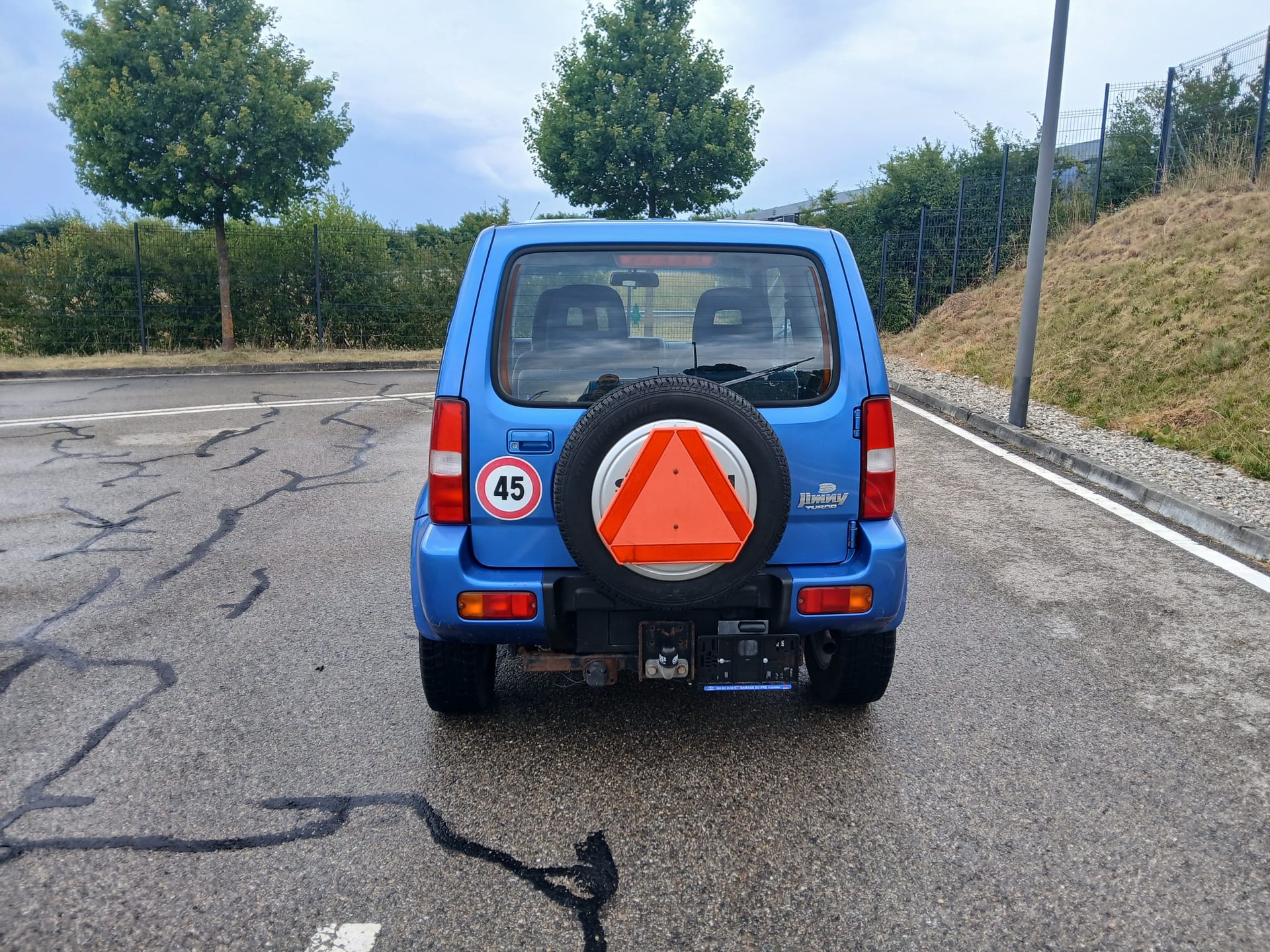 SUZUKI 1.3 4WD Special Edition-image-2