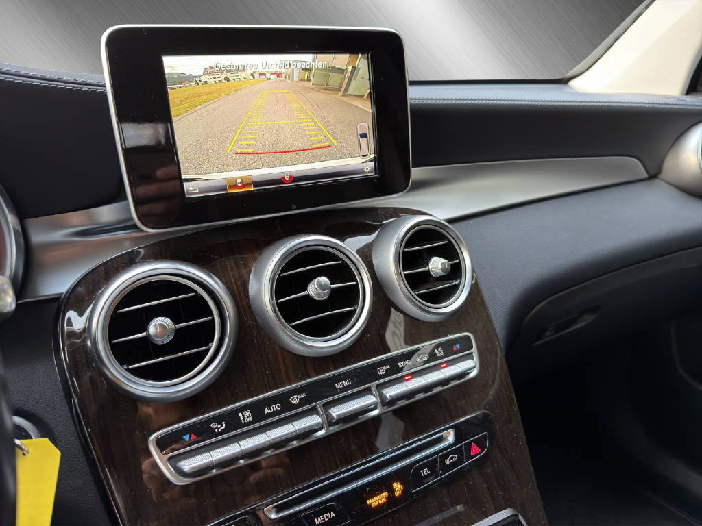 MERCEDES-BENZ GLC 220 d Exclusive 4matic-image-10