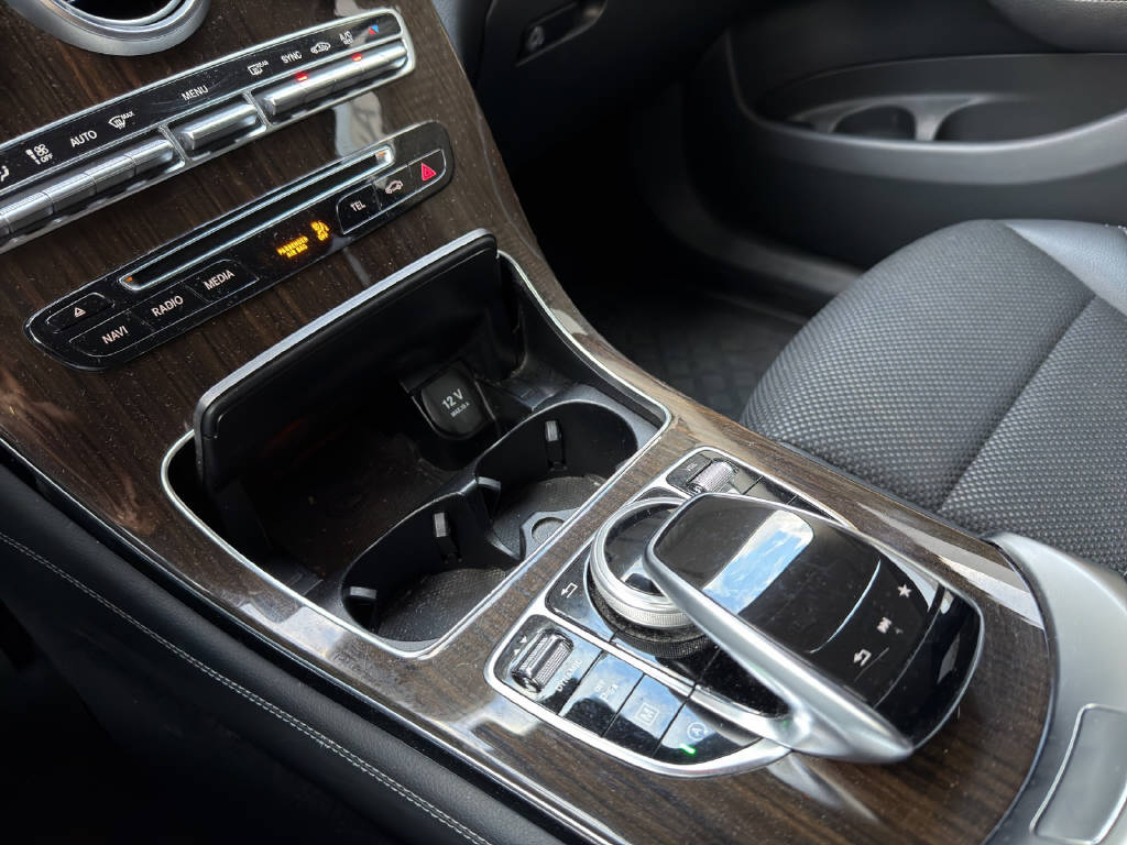MERCEDES-BENZ GLC 220 d Exclusive 4matic-image-11