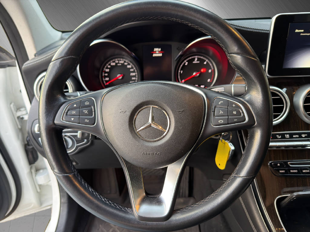 MERCEDES-BENZ GLC 220 d Exclusive 4matic-image-9