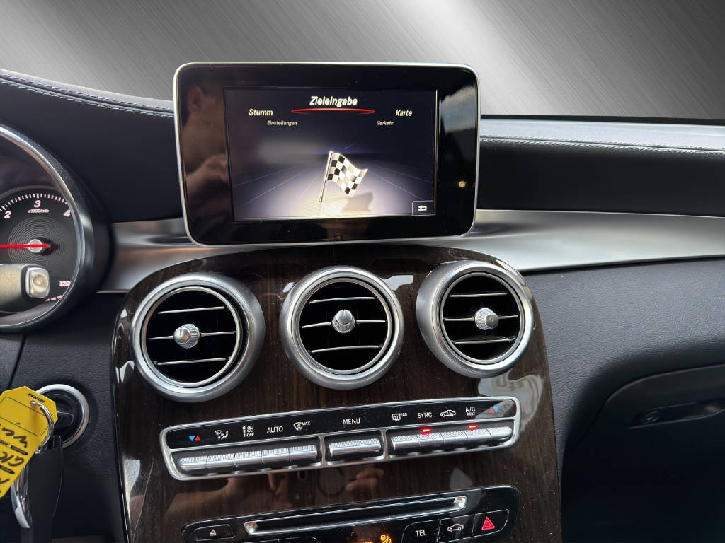 MERCEDES-BENZ GLC 220 d Exclusive 4matic-image-13