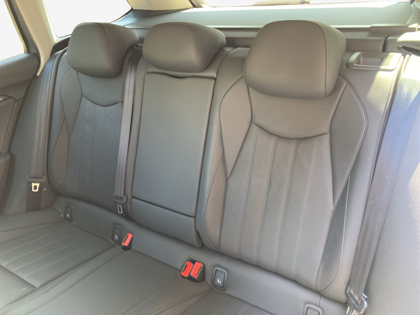 SKODA Superb Combi 1.5 TSI PHEV Selection DSG-image-11