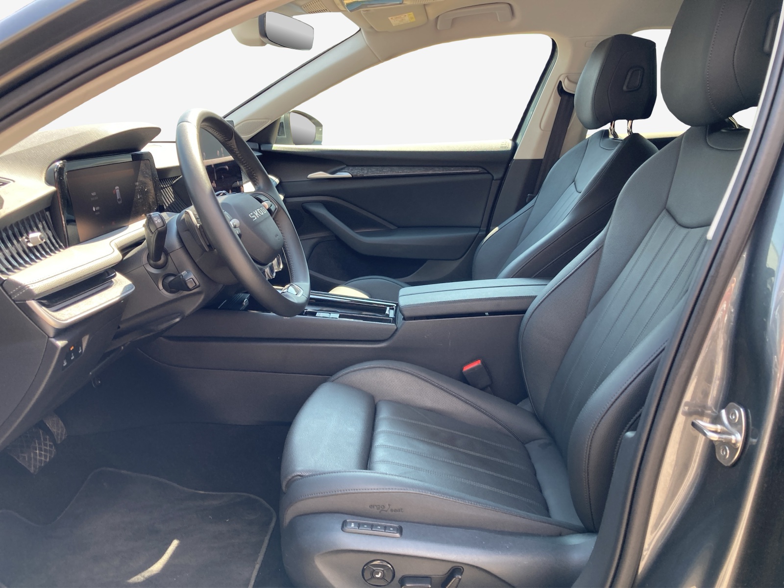 SKODA Superb Combi 1.5 TSI PHEV Selection DSG-image-7