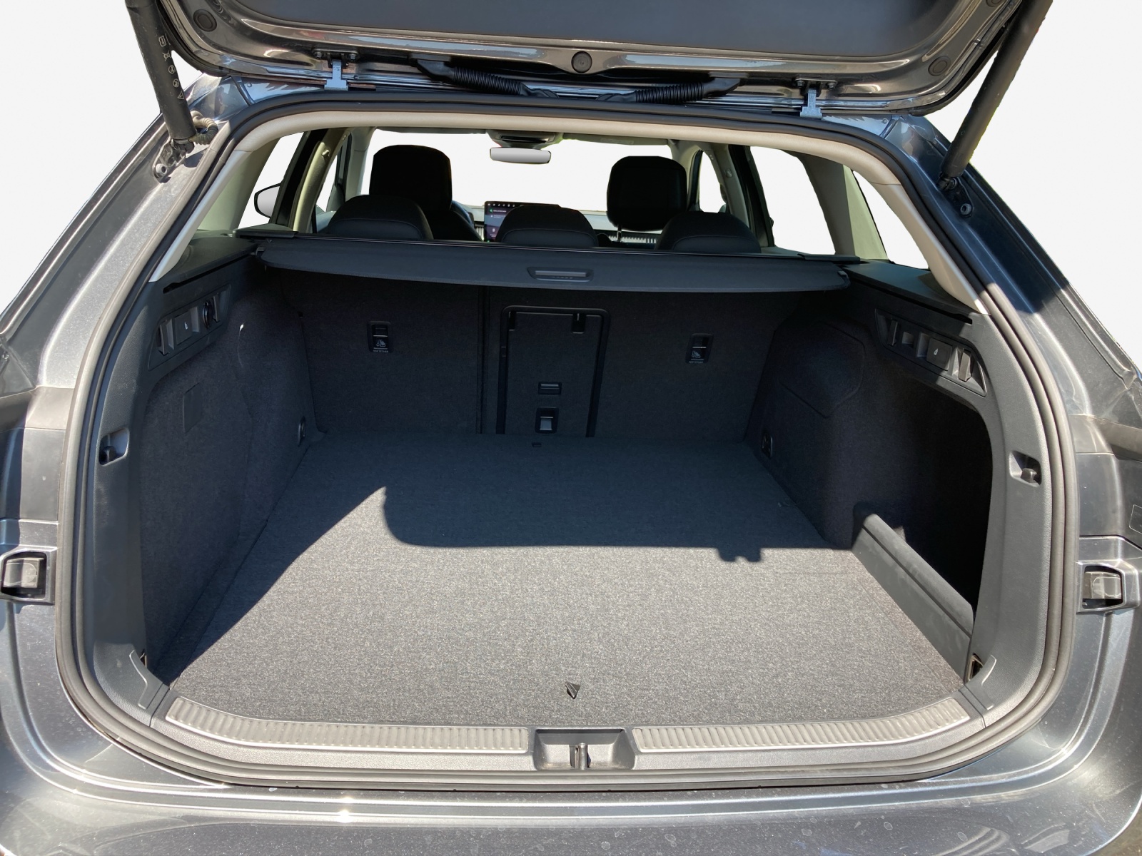 SKODA Superb Combi 1.5 TSI PHEV Selection DSG-image-12