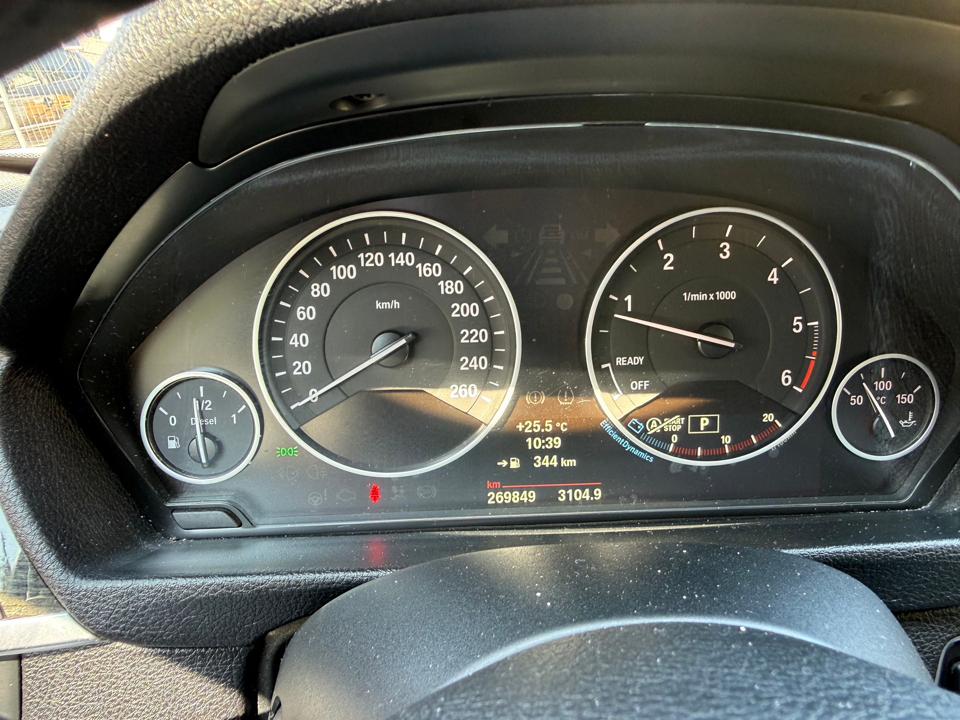 BMW 320d Touring Luxury Line-image-18