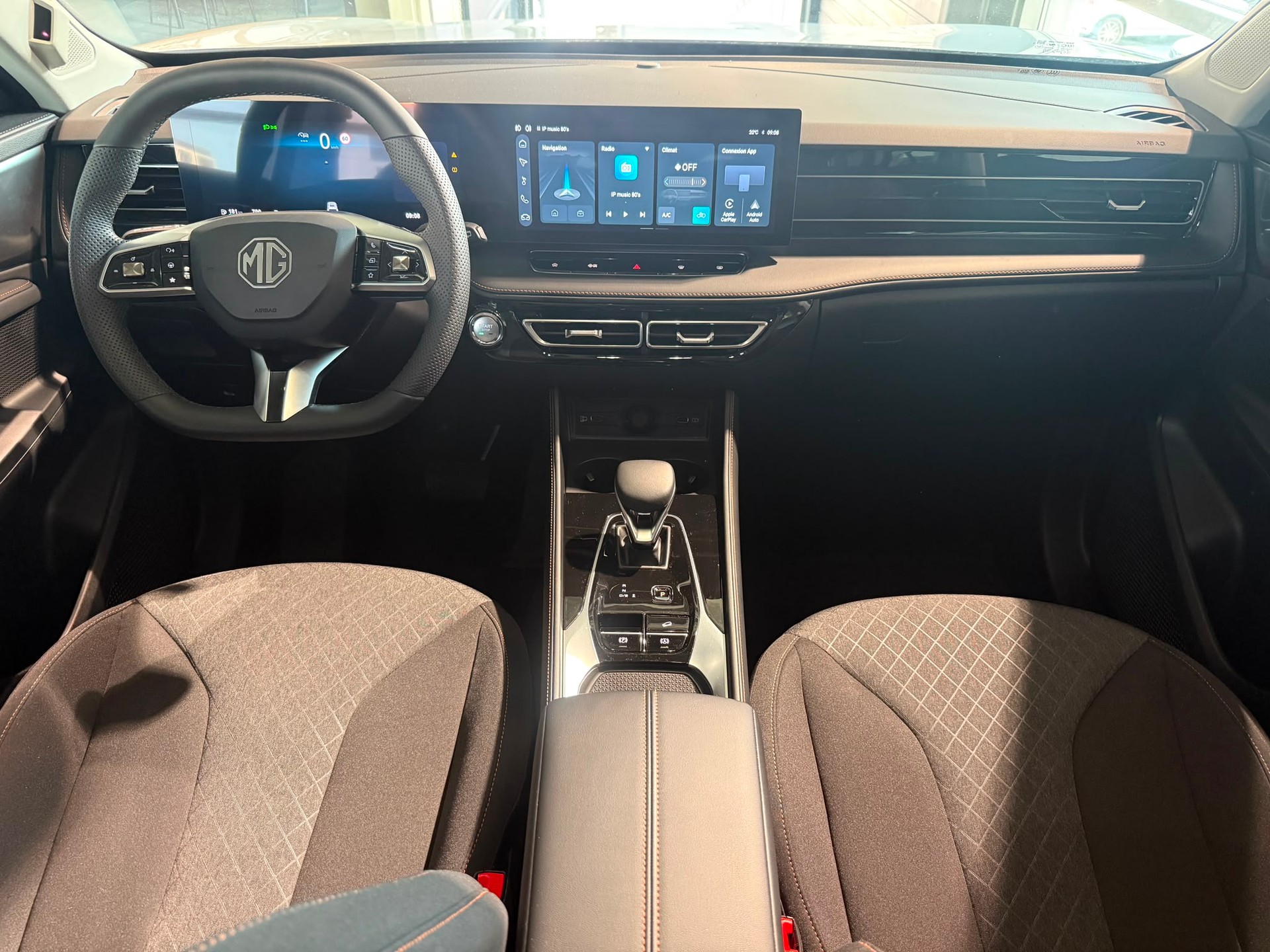 MG HS 1.5 T Comfort Automat-image-12