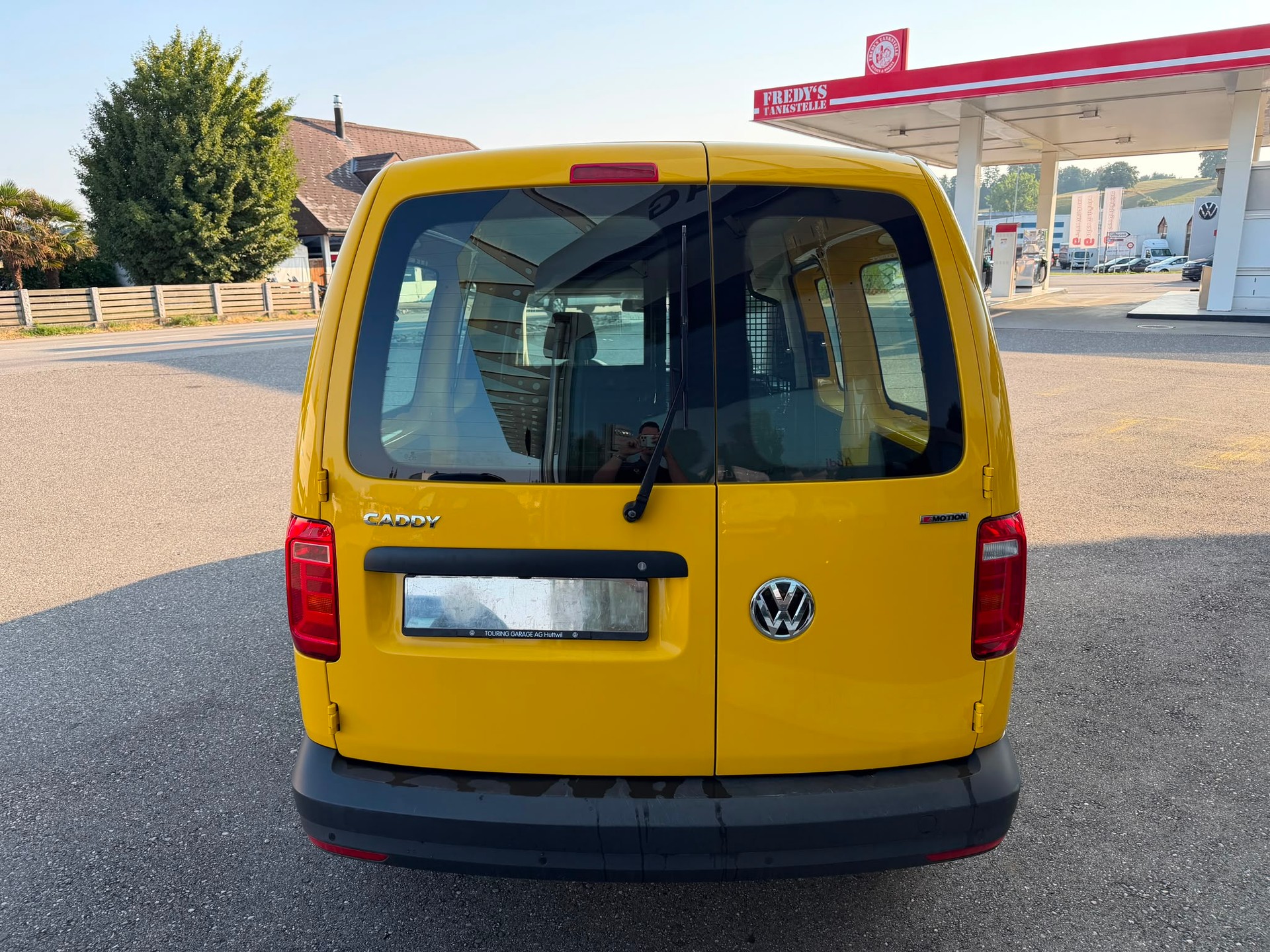 VW Caddy Maxi 2.0TDI 4Motion BlueMotion Technology-image-4
