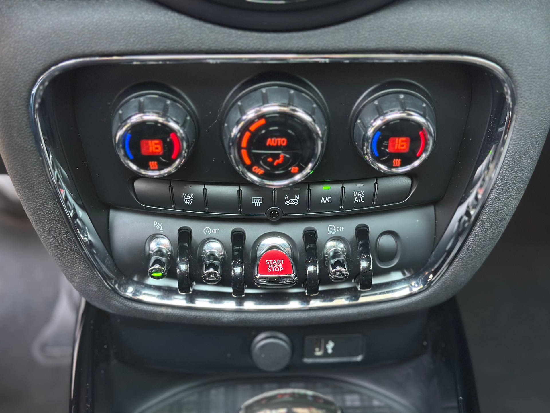 MINI Clubman Cooper Steptronic DKG-image-13