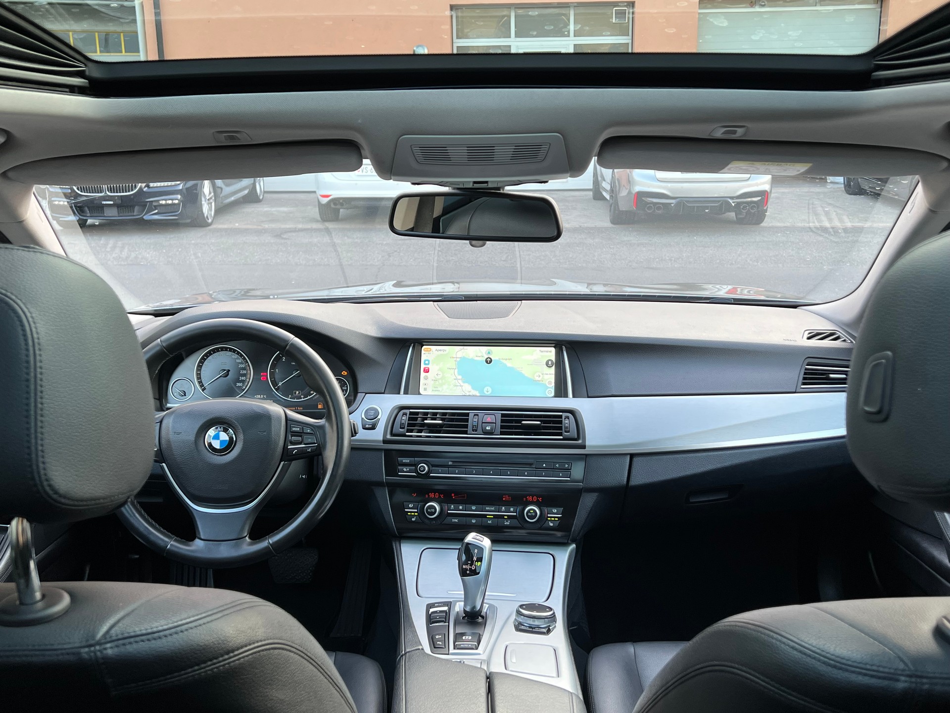 BMW 520d Touring xDrive Luxury Line Steptronic-image-7