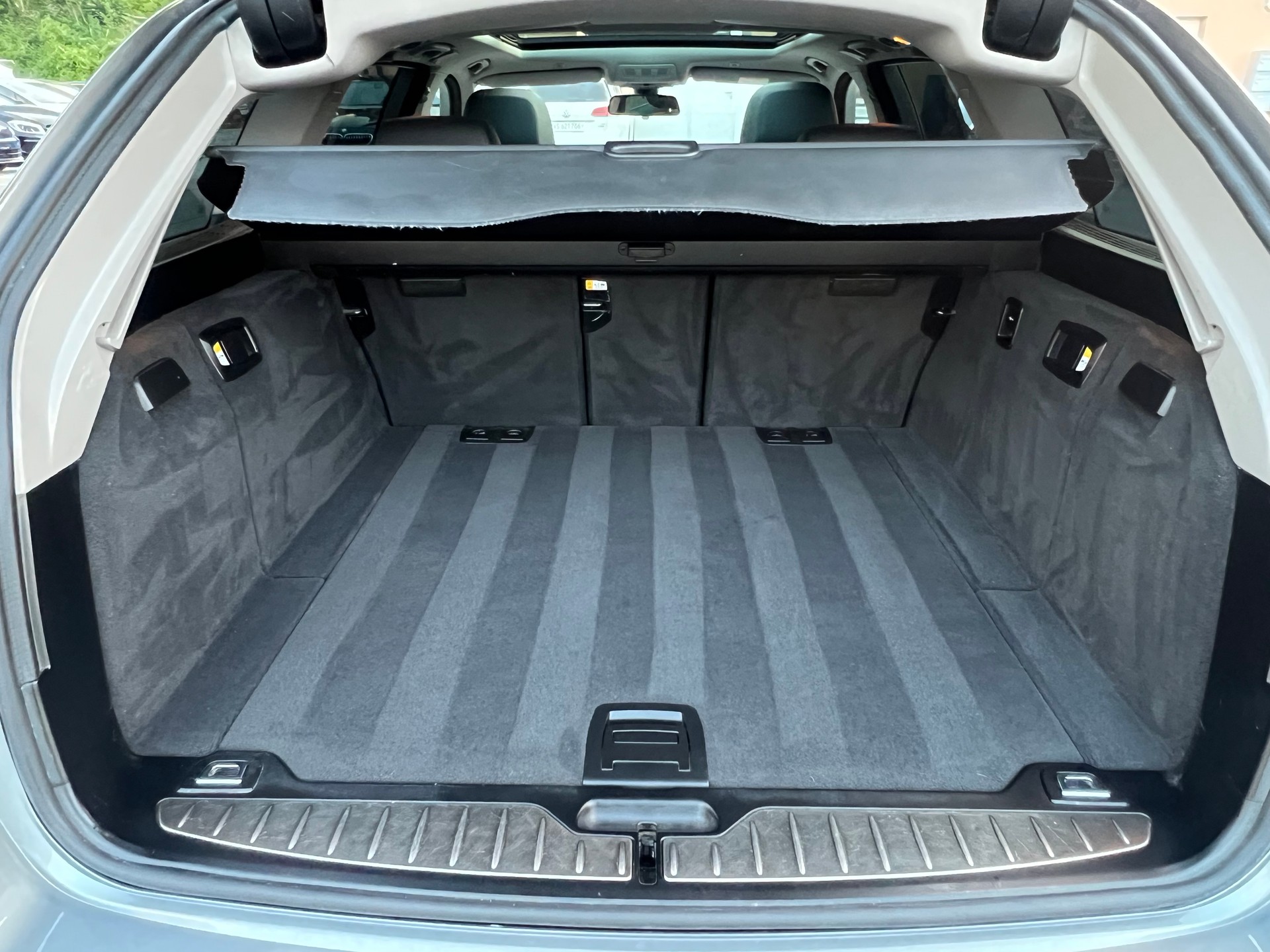 BMW 520d Touring xDrive Luxury Line Steptronic-image-9