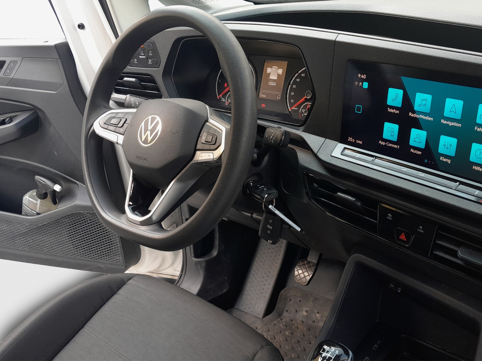 VW Caddy Cargo 2.0TDI Maxi 4Motion-image-8