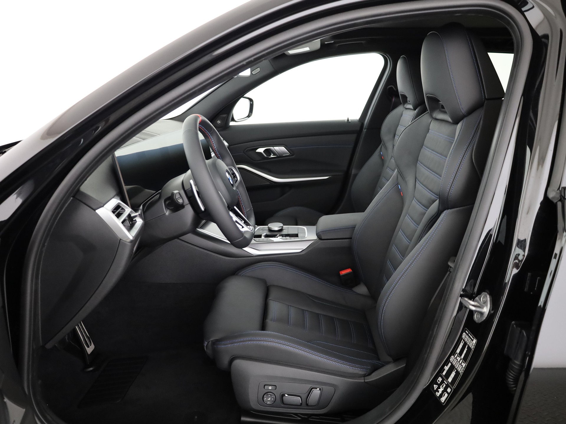 BMW M340i xDrive Touring-image-3
