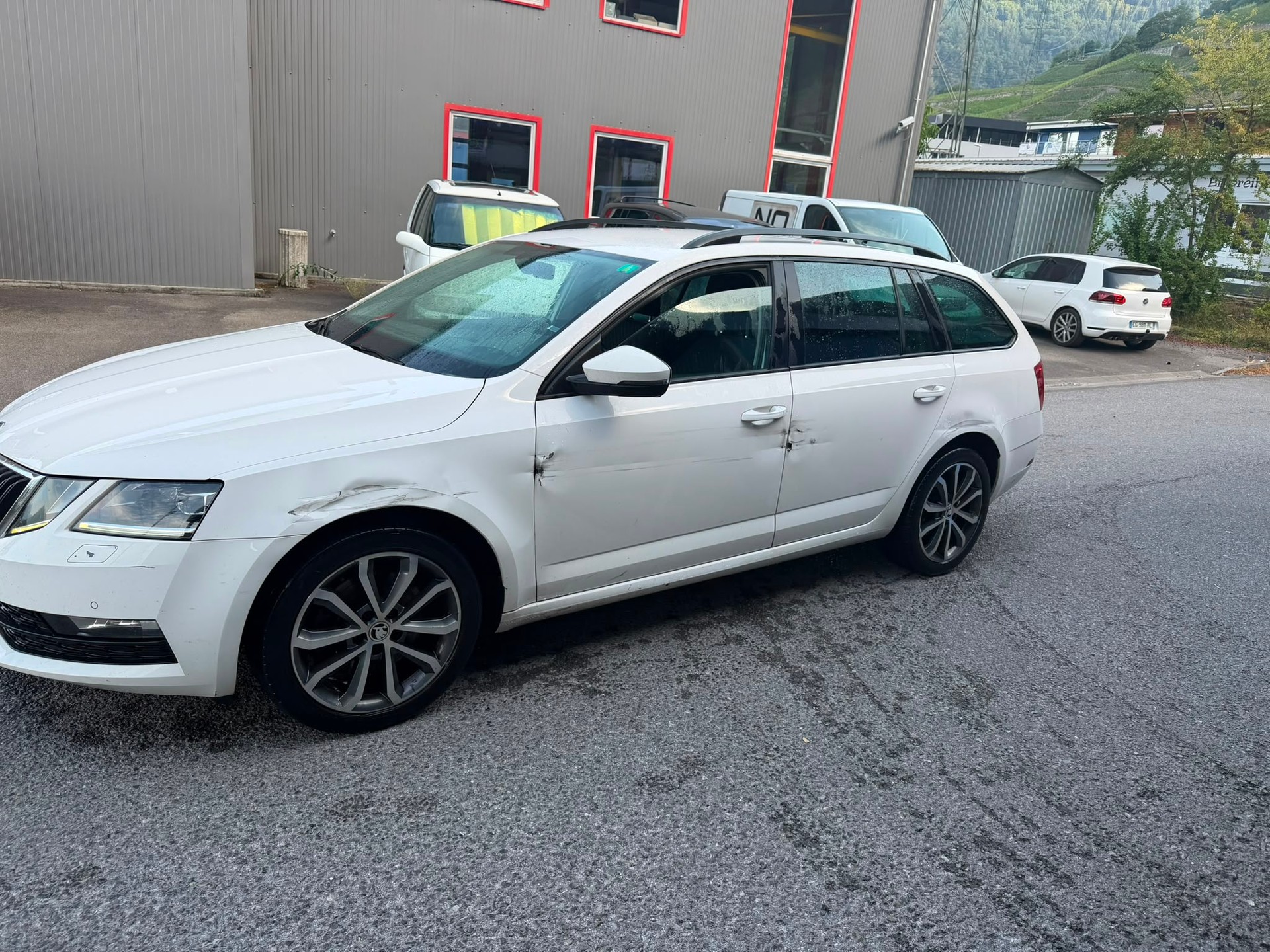 SKODA Octavia Combi 2.0 TDI L&K 4x4 DSG-image-1