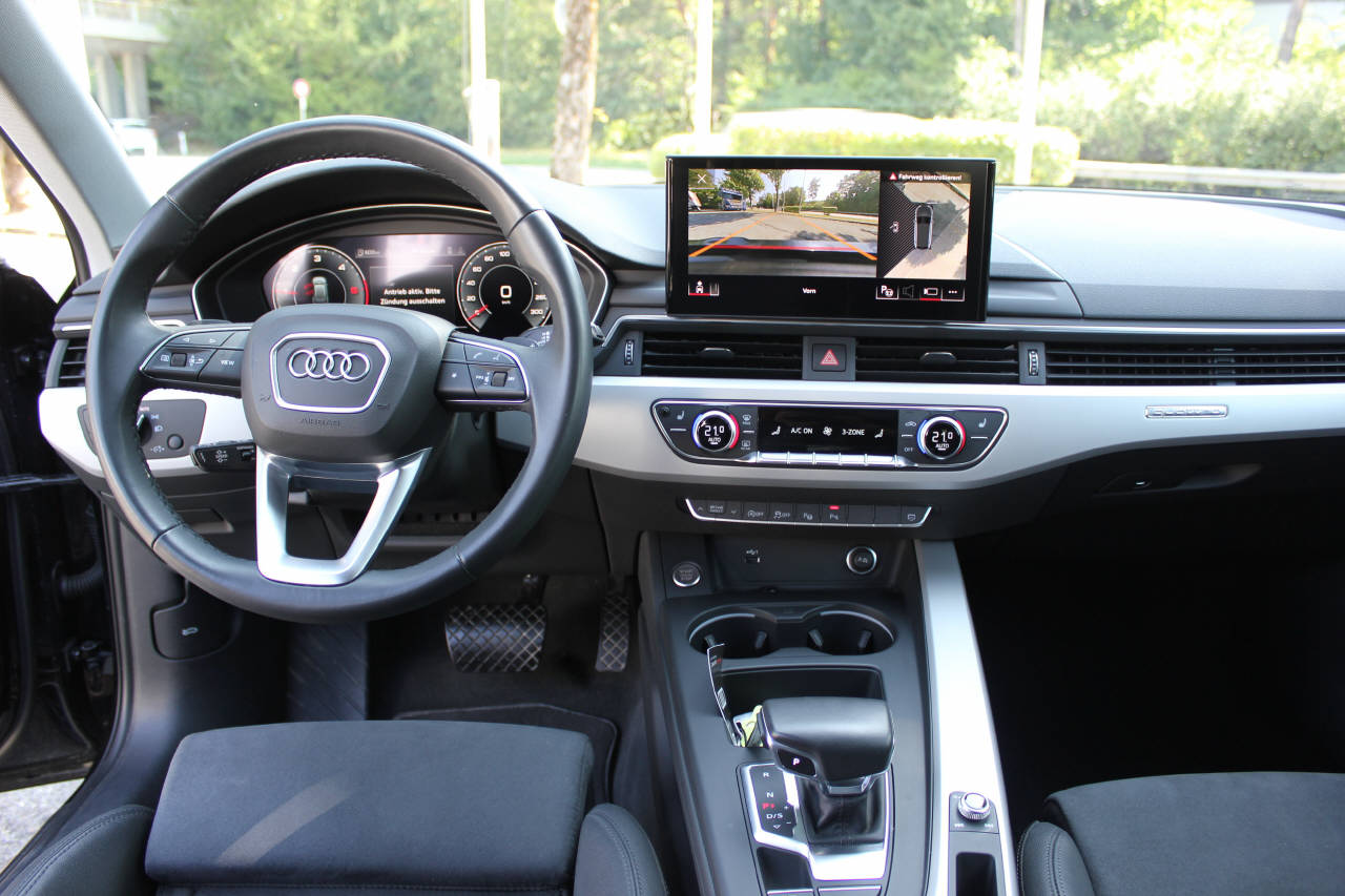 AUDI A4 Avant 2.0 40 TDI Advanced Attraction quattro S-Tronic-image-7