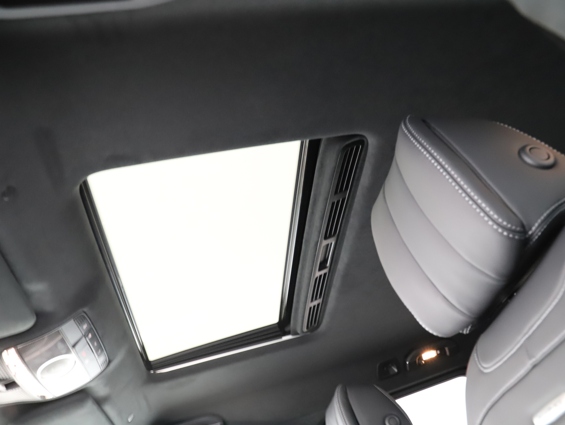 MERCEDES-BENZ G 63 AMG 9G-Tronic-image-12