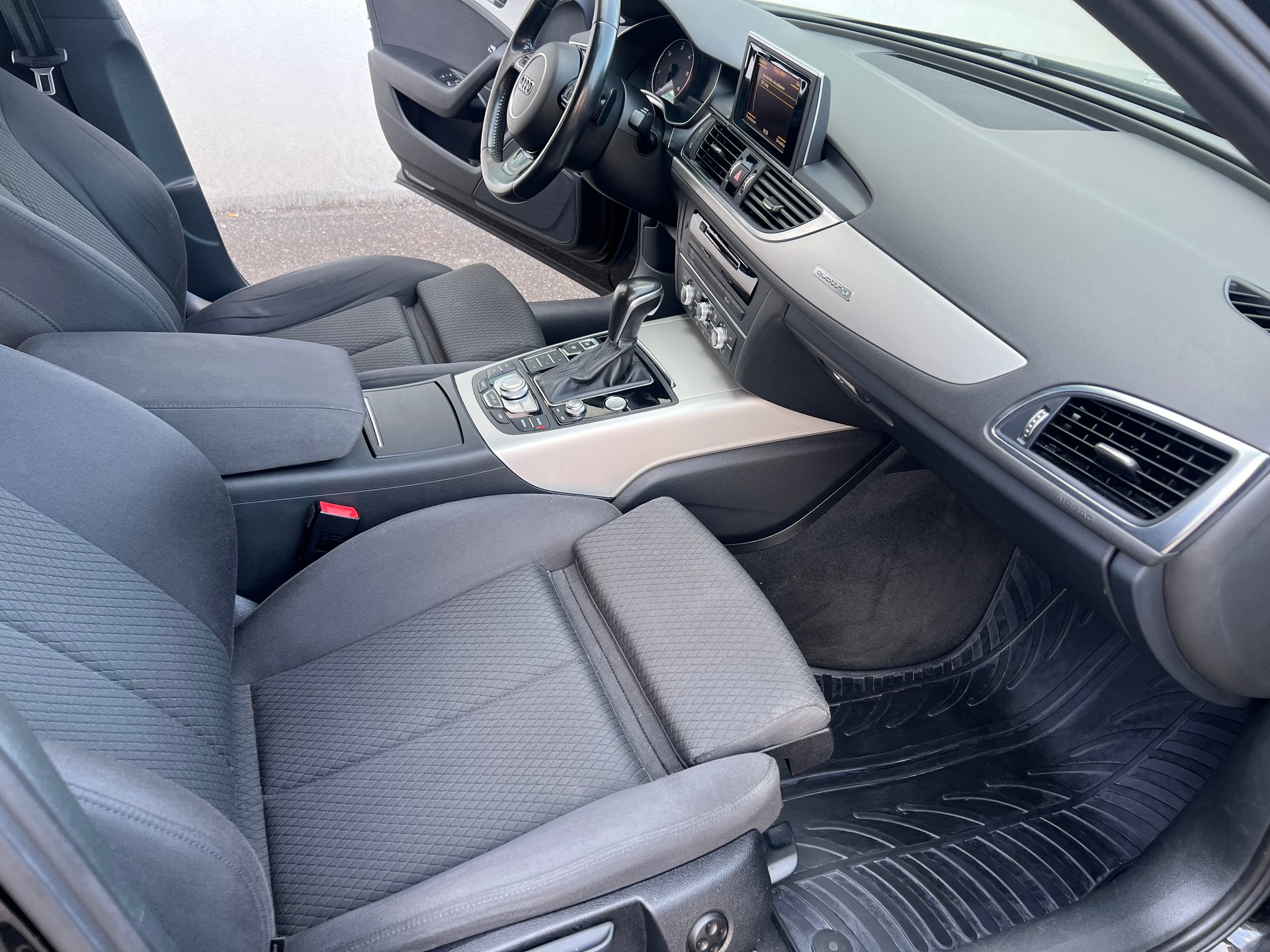 AUDI A6 Avant 3.0 BiTDI V6 quattro tiptronic-image-8