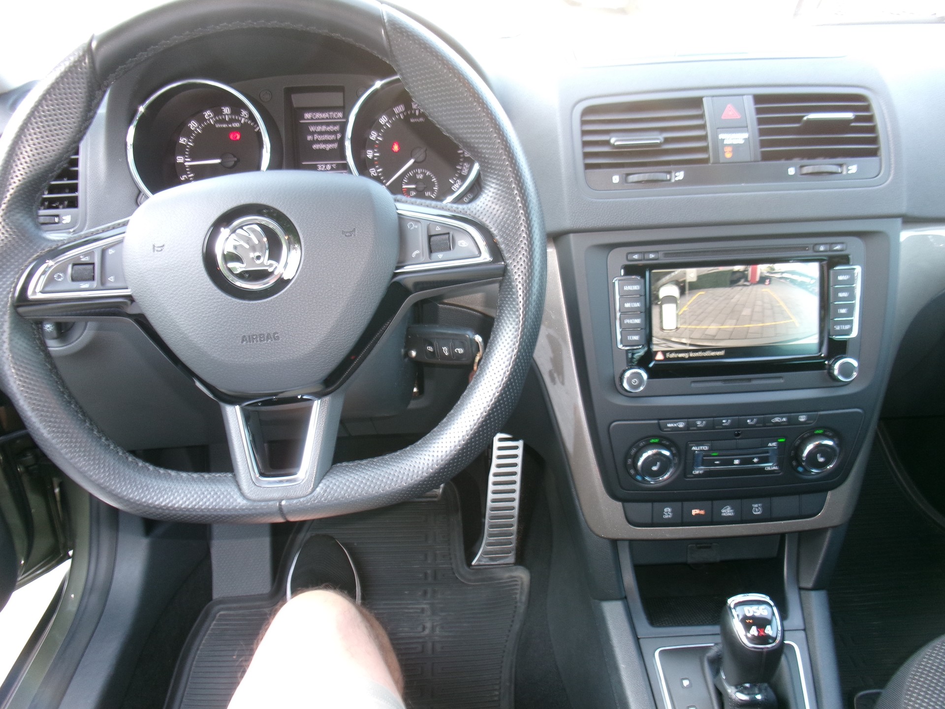 SKODA Yeti 2.0 TDI Elegance Outdoor 4x4 DSG-image-3