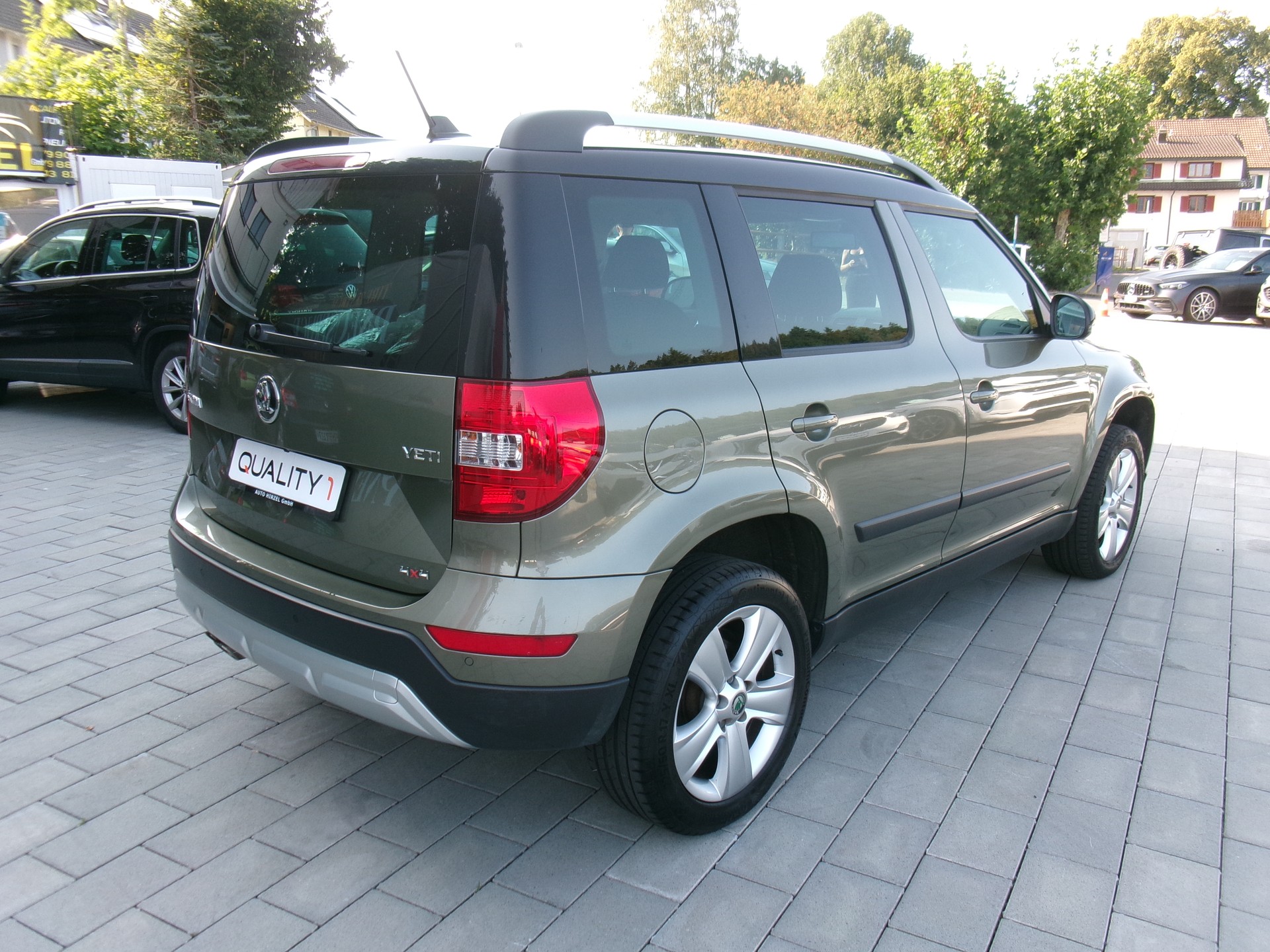 SKODA Yeti 2.0 TDI Elegance Outdoor 4x4 DSG-image-11