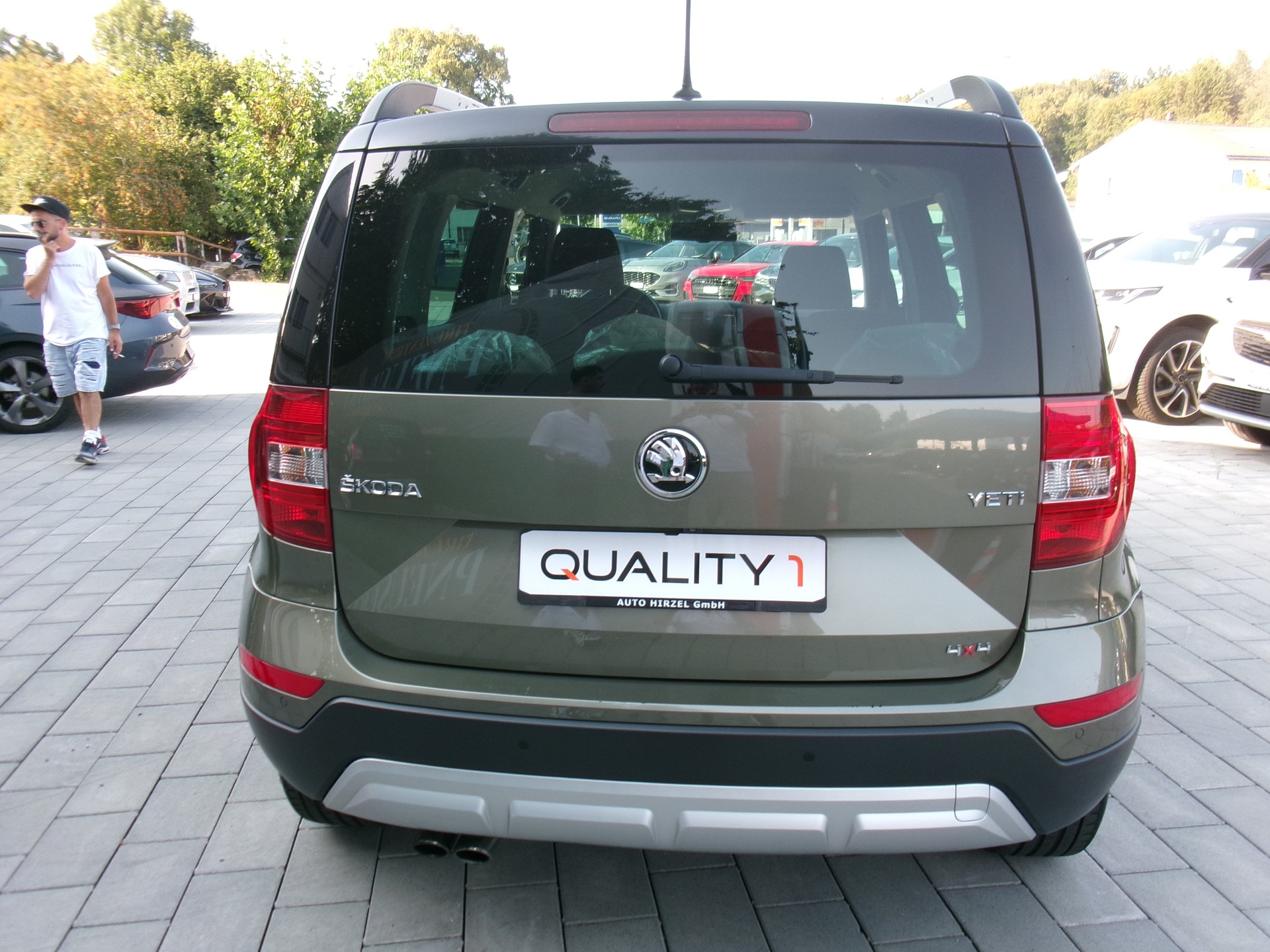 SKODA Yeti 2.0 TDI Elegance Outdoor 4x4 DSG-image-10