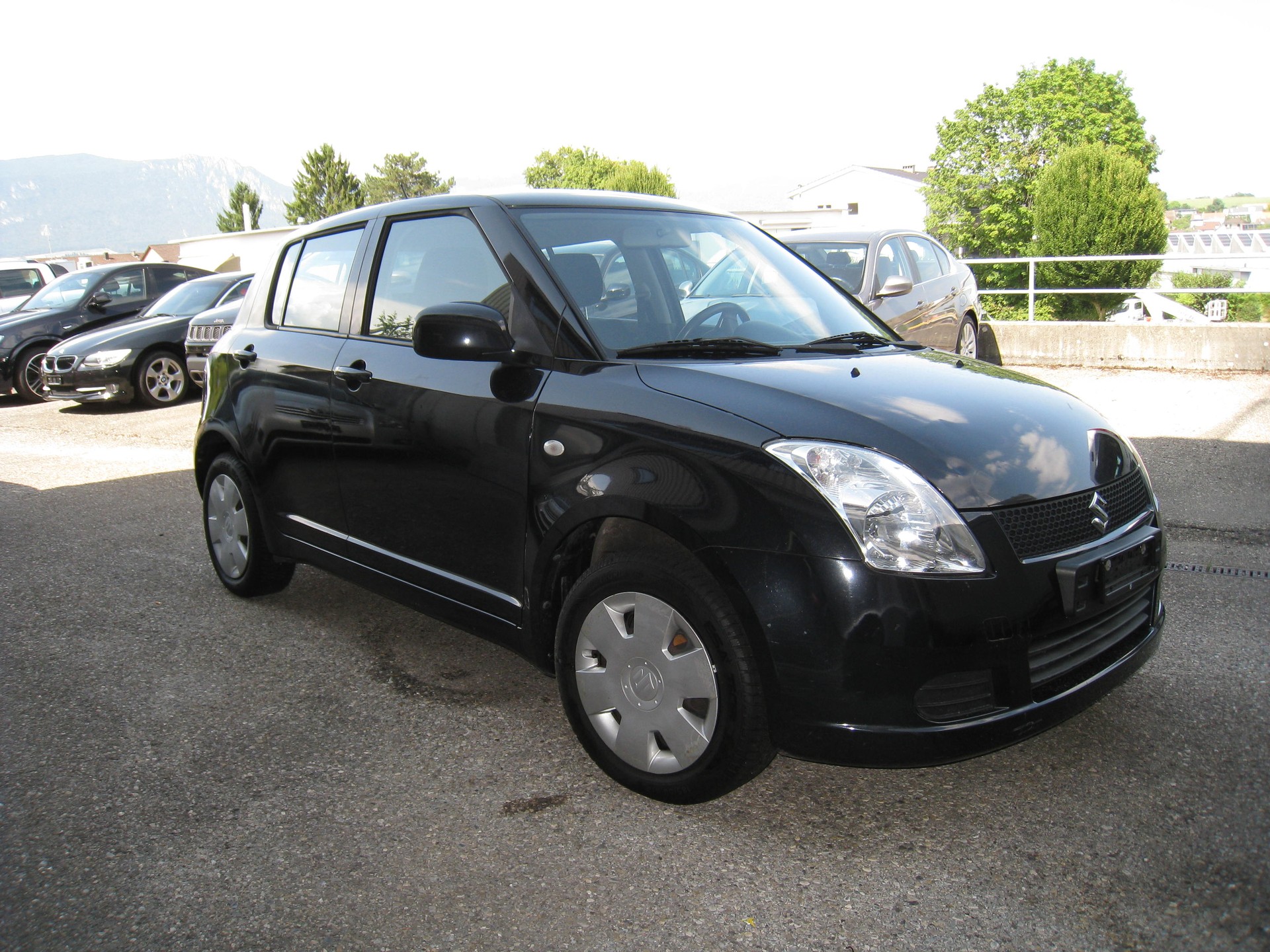 SUZUKI Swift 1.3i 16V GL Top 4x4-image-3