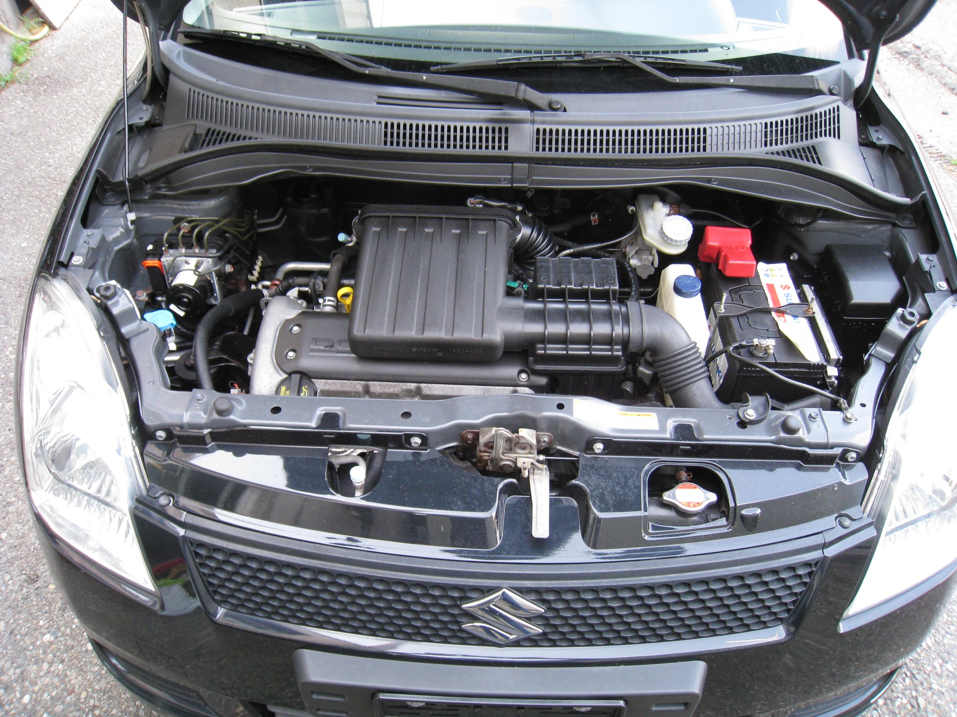 SUZUKI Swift 1.3i 16V GL Top 4x4-image-7