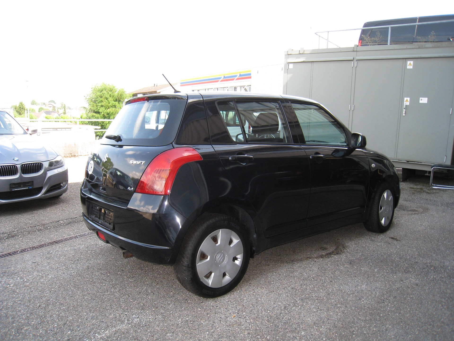 SUZUKI Swift 1.3i 16V GL Top 4x4-image-5
