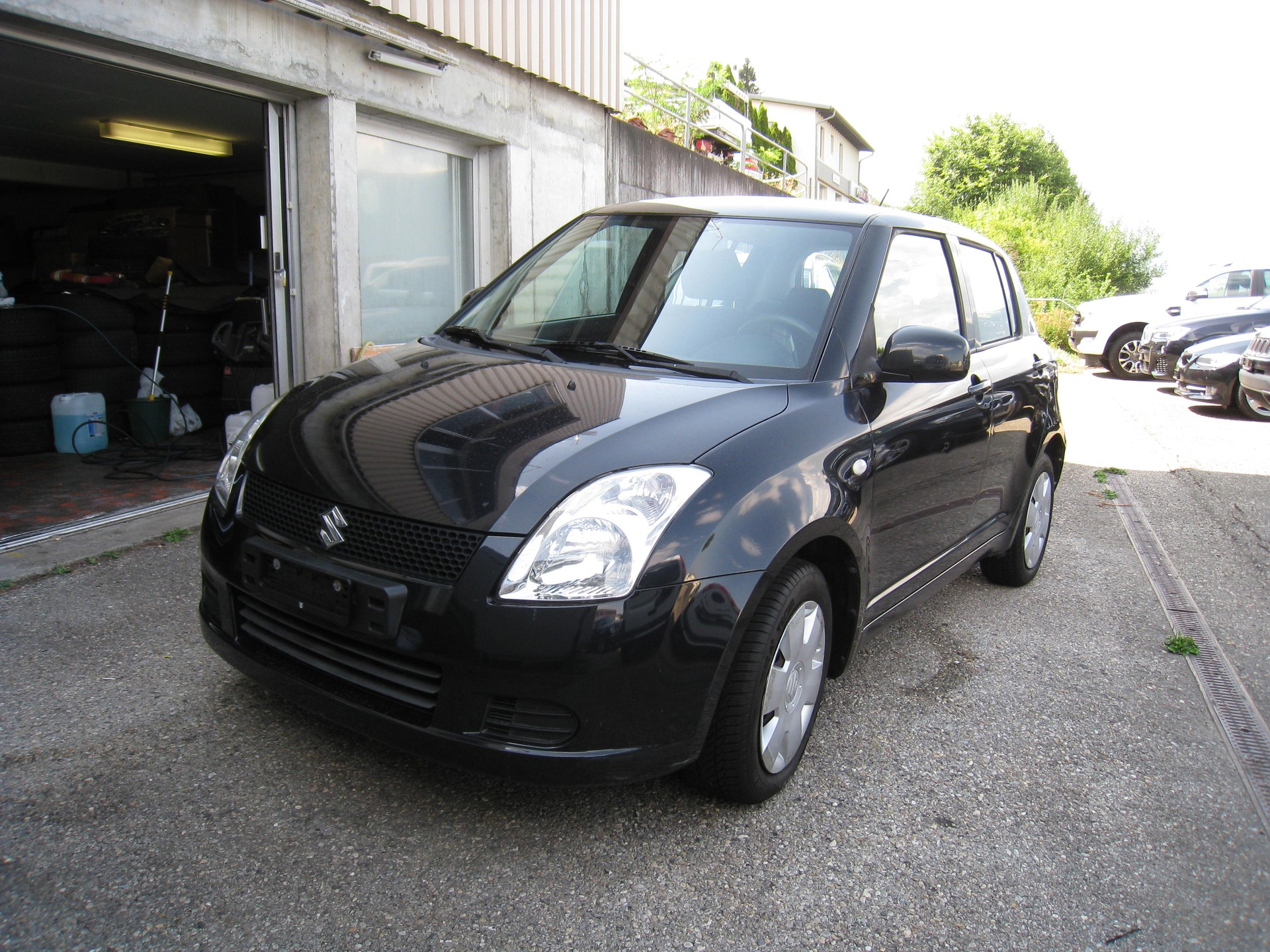 SUZUKI Swift 1.3i 16V GL Top 4x4-image-1