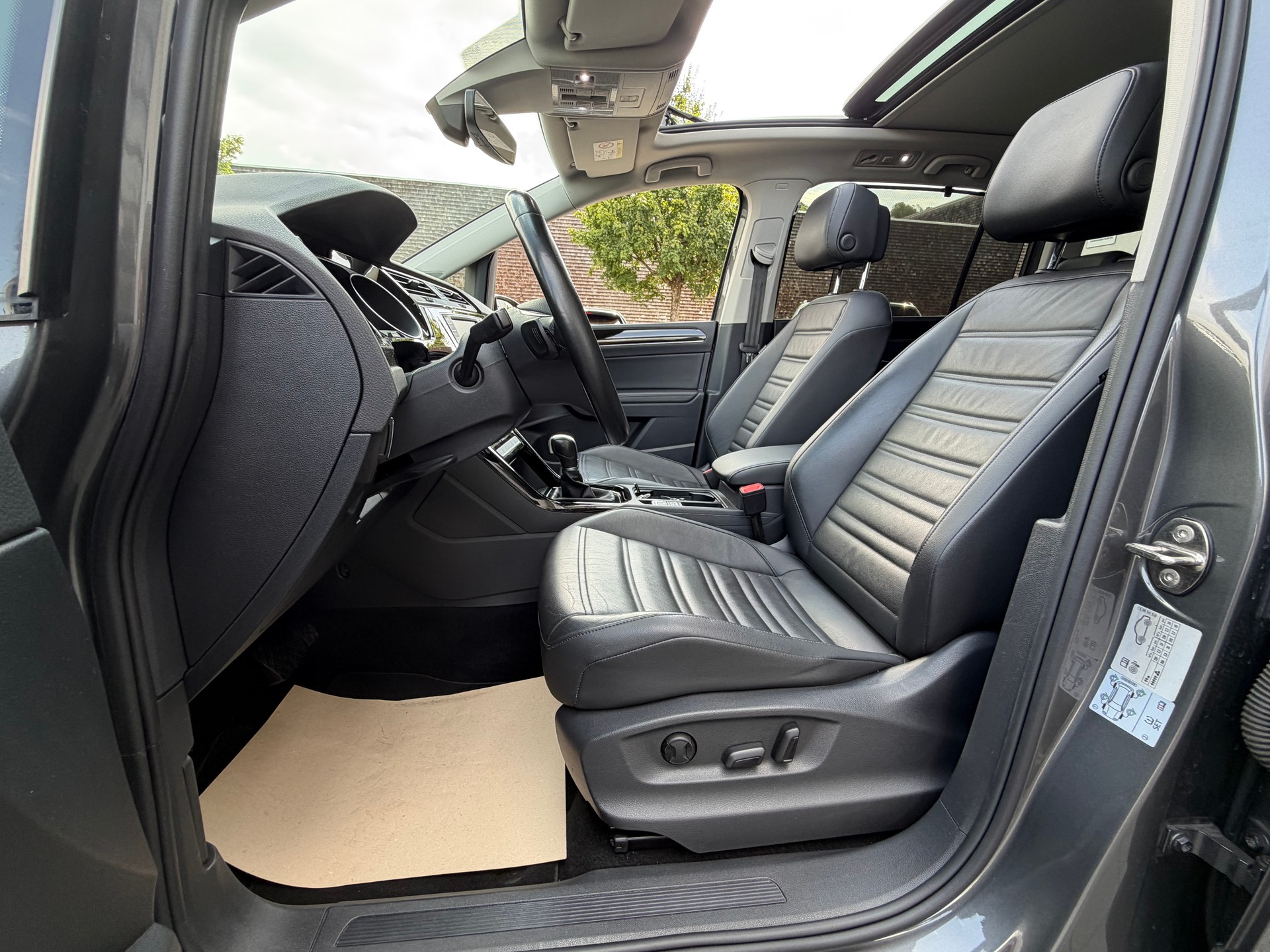 VW Touran 1.4 TSI BlueMotion Technology Highline DSG-image-13