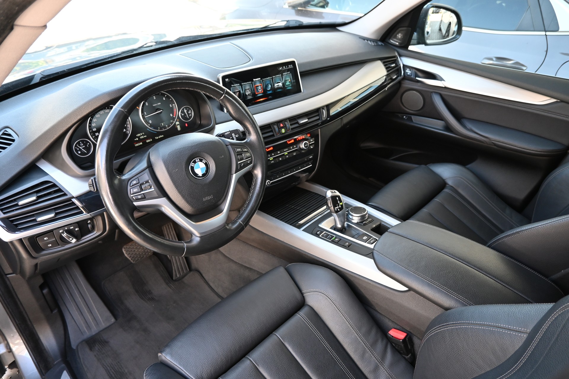 BMW X5 xDrive 40d Steptronic-image-8