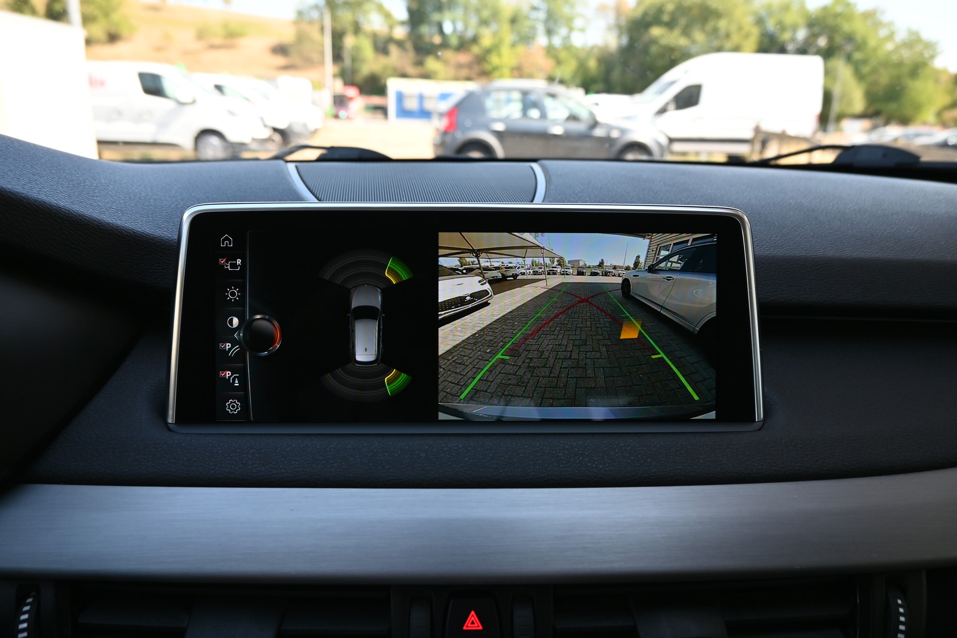 BMW X5 xDrive 40d Steptronic-image-16