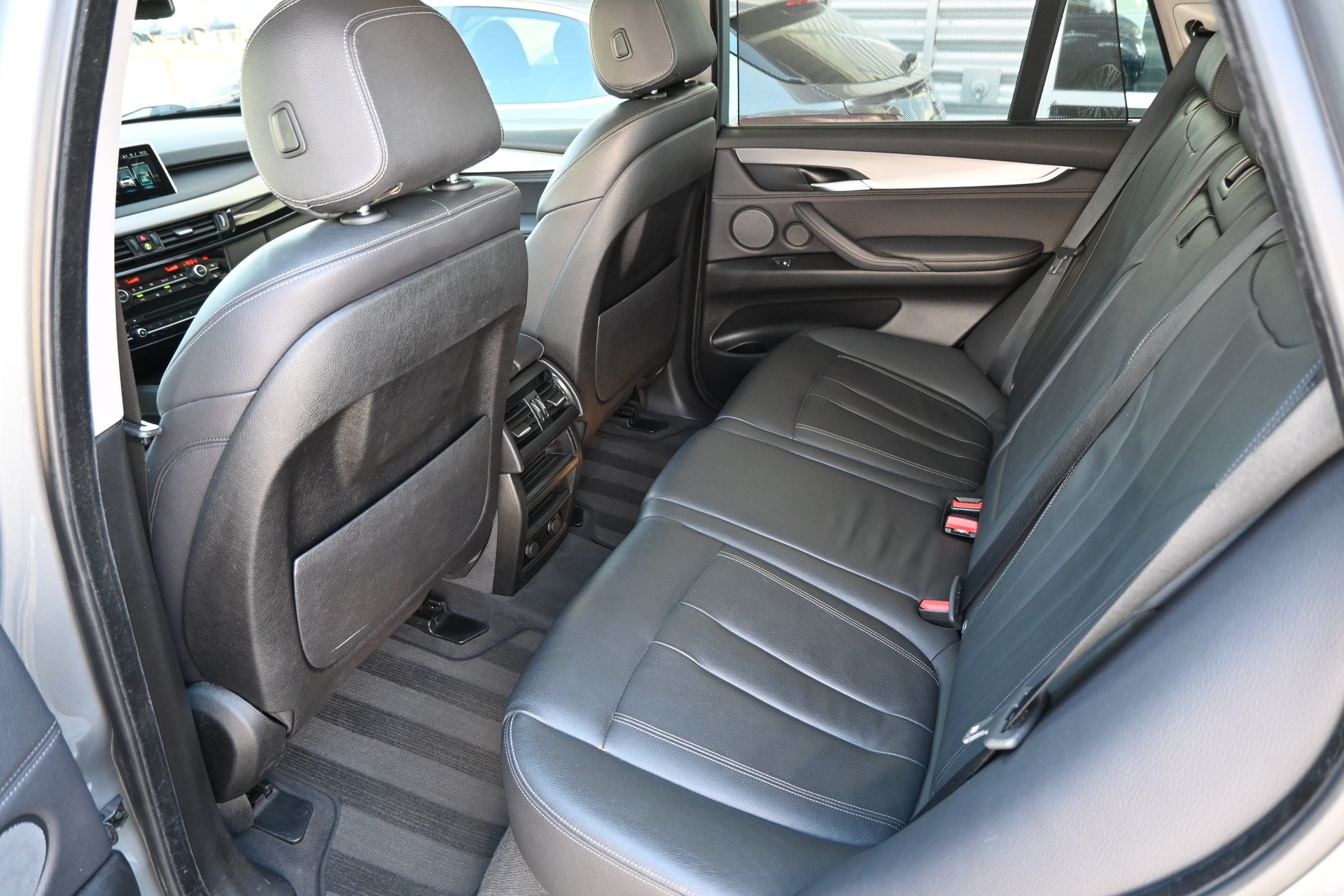 BMW X5 xDrive 40d Steptronic-image-13