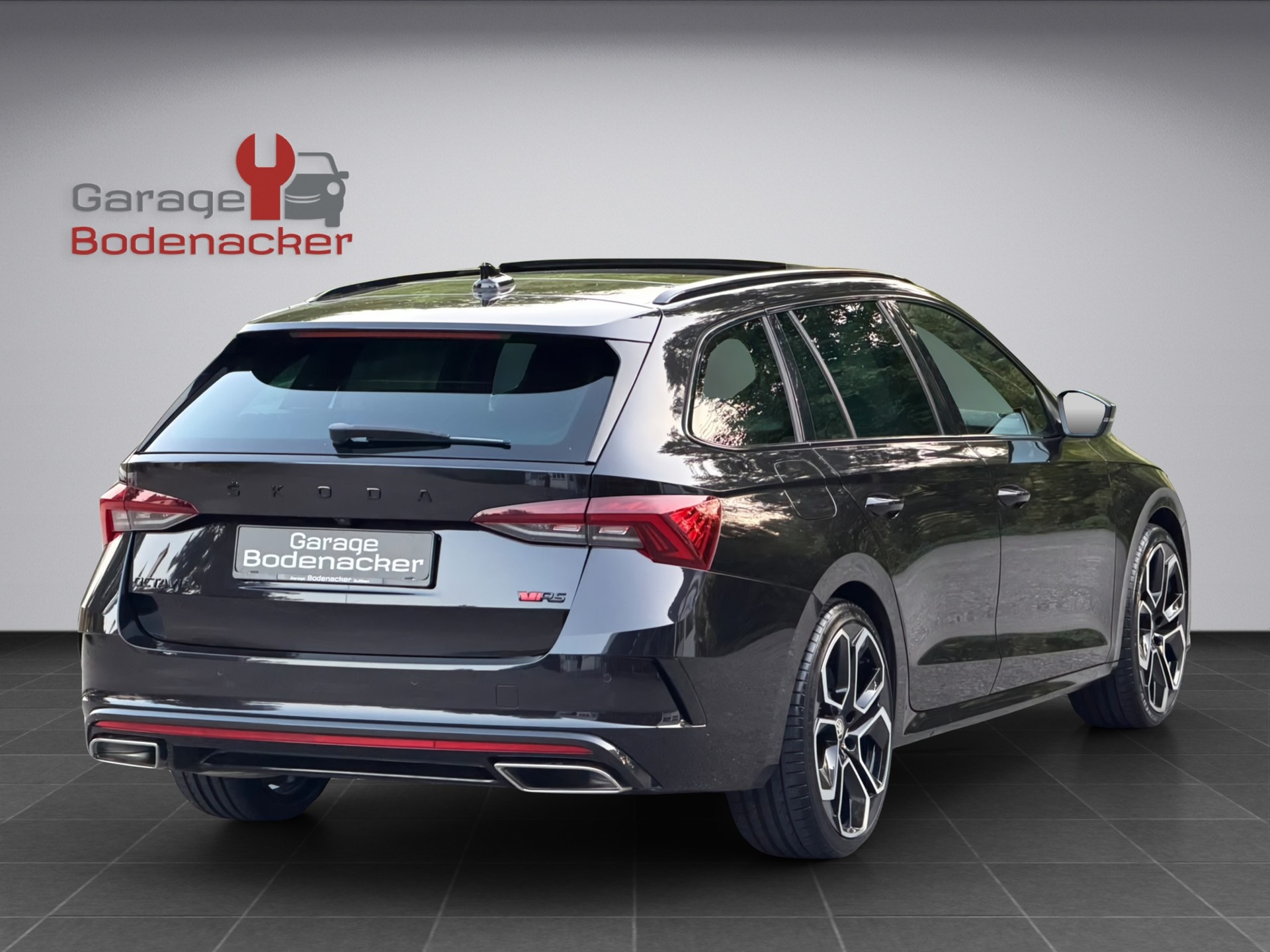 SKODA Octavia Combi 2.0 TDI DSG RS 4x4 * 200PS *-image-4