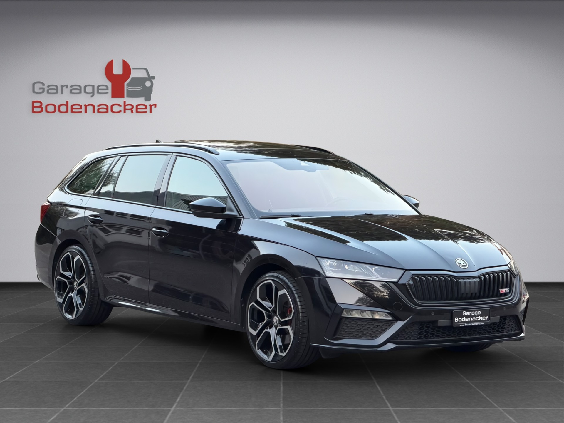 SKODA Octavia Combi 2.0 TDI DSG RS 4x4 * 200PS *-image-6
