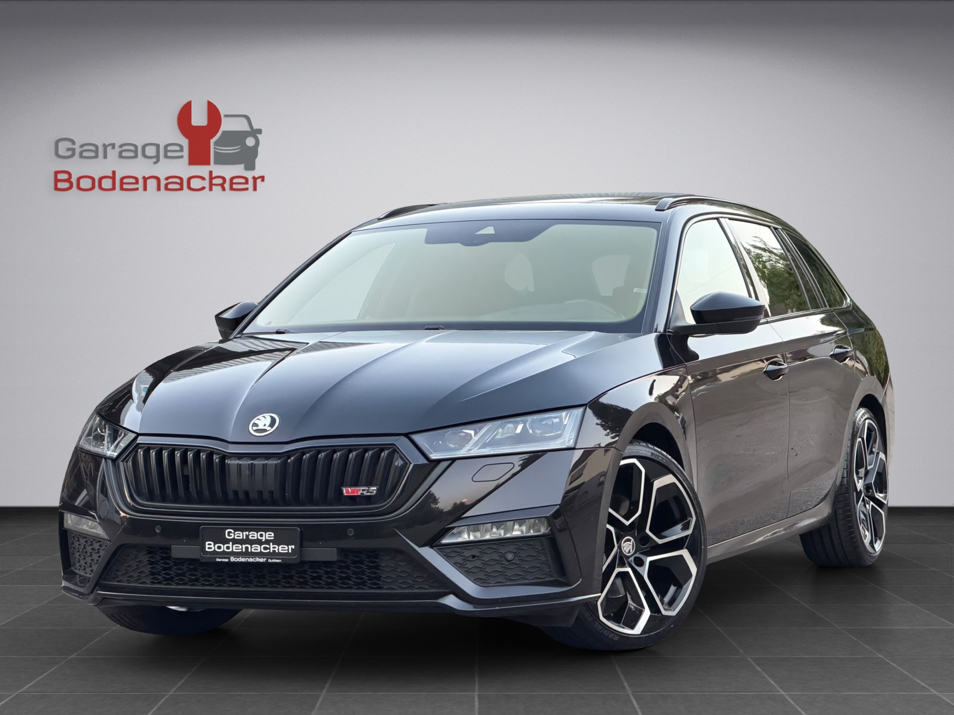 SKODA Octavia Combi 2.0 TDI DSG RS 4x4 * 200PS *-image-0