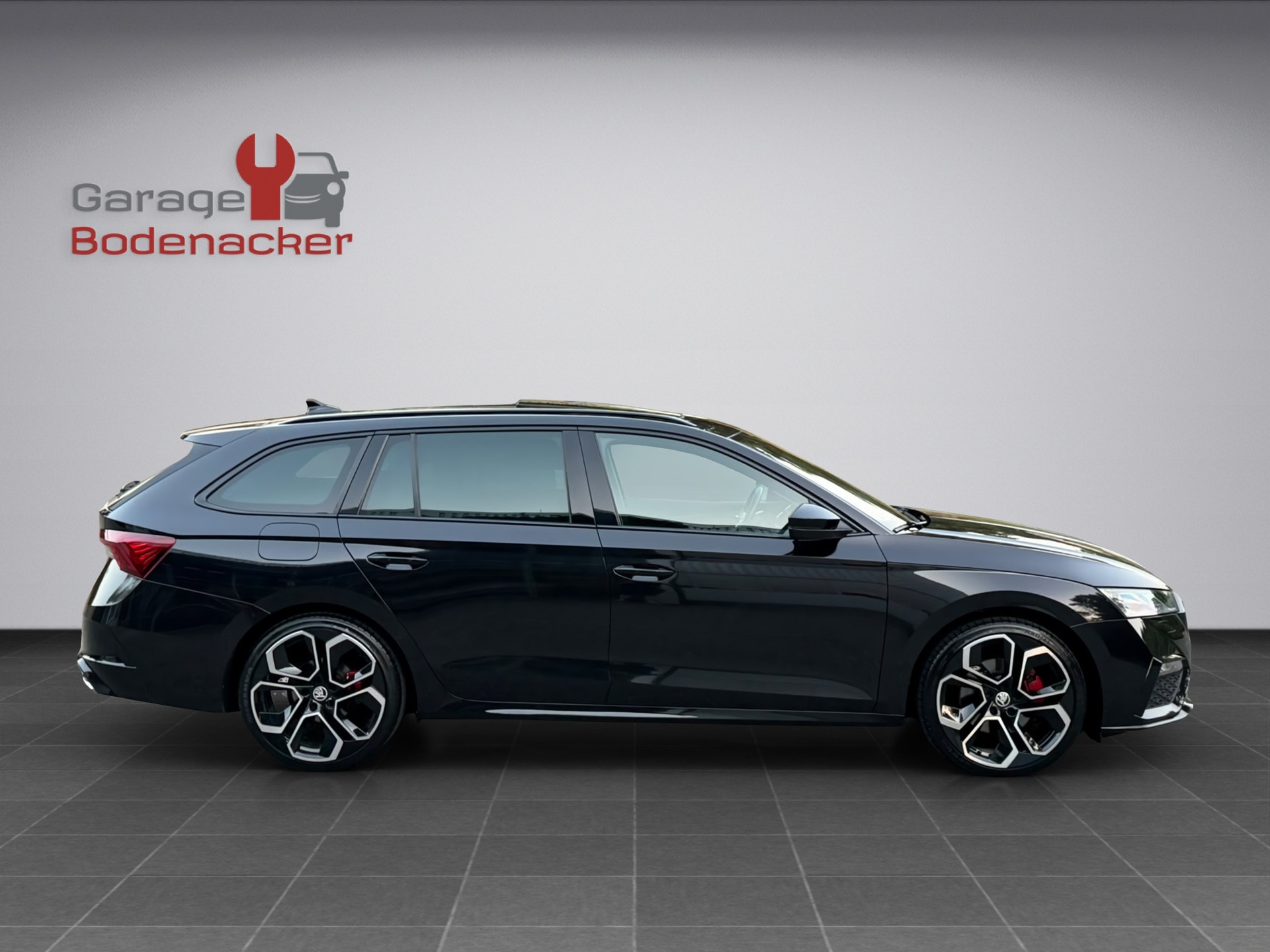 SKODA Octavia Combi 2.0 TDI DSG RS 4x4 * 200PS *-image-5