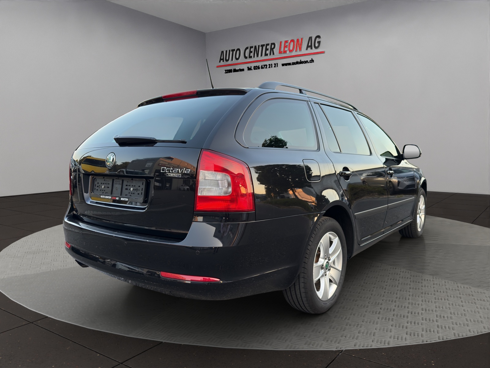 SKODA Octavia Combi 1.4 TSI Twenty20-image-5