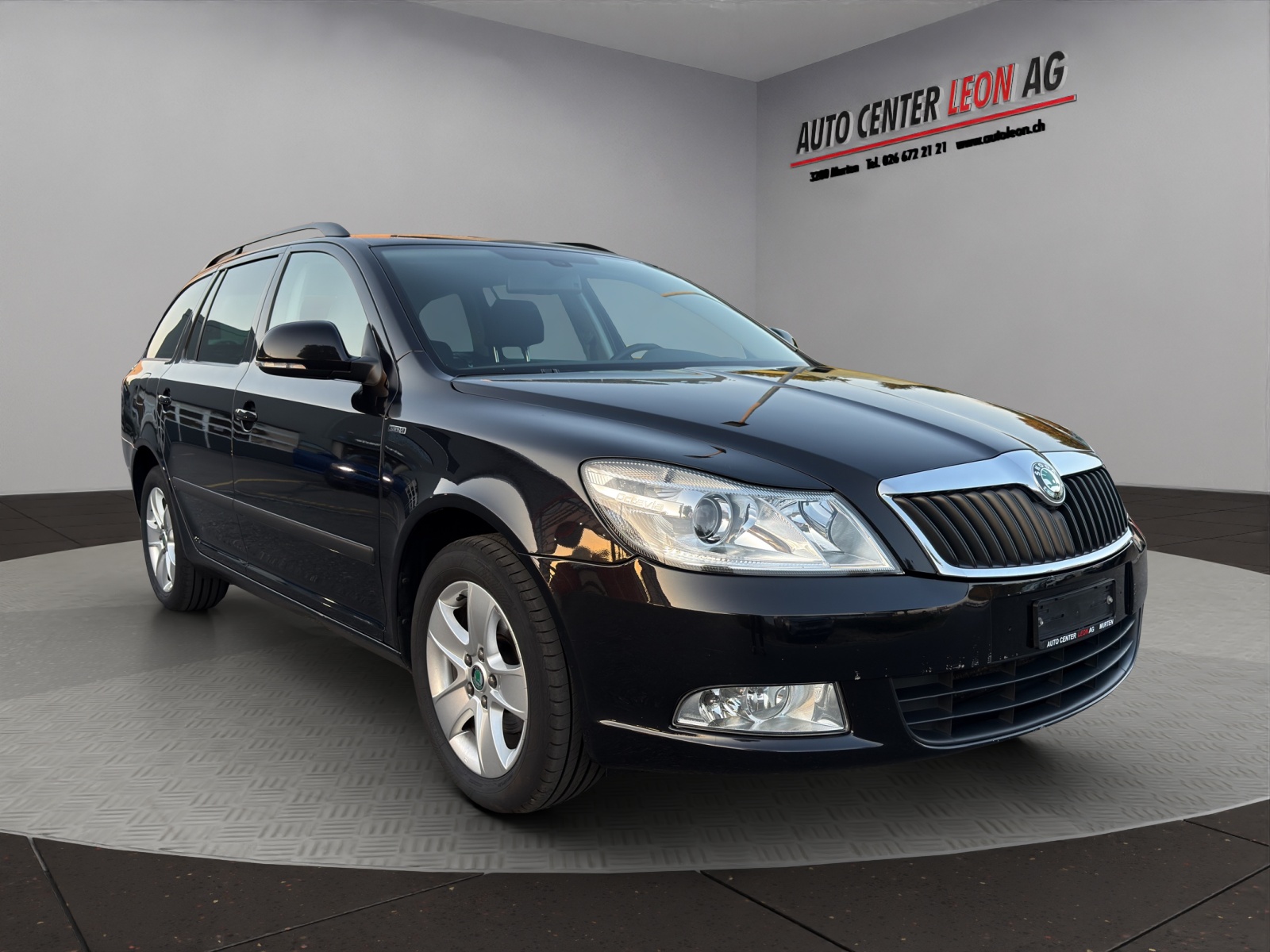 SKODA Octavia Combi 1.4 TSI Twenty20-image-7
