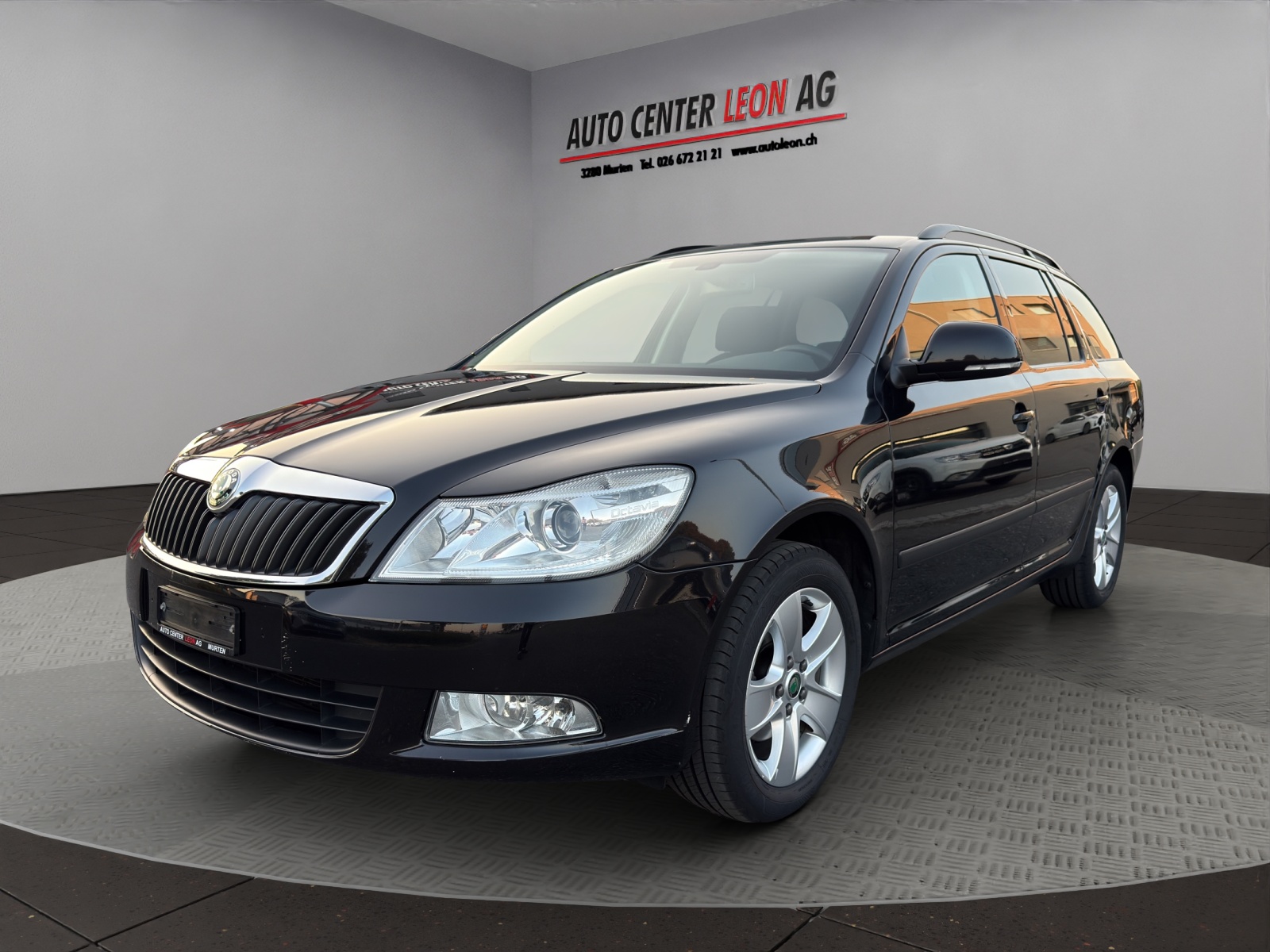SKODA Octavia Combi 1.4 TSI Twenty20-image-1
