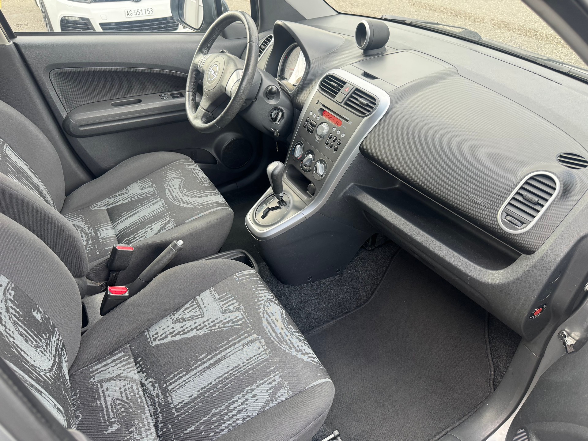 OPEL Agila 1.2 Enjoy Automatic-image-4