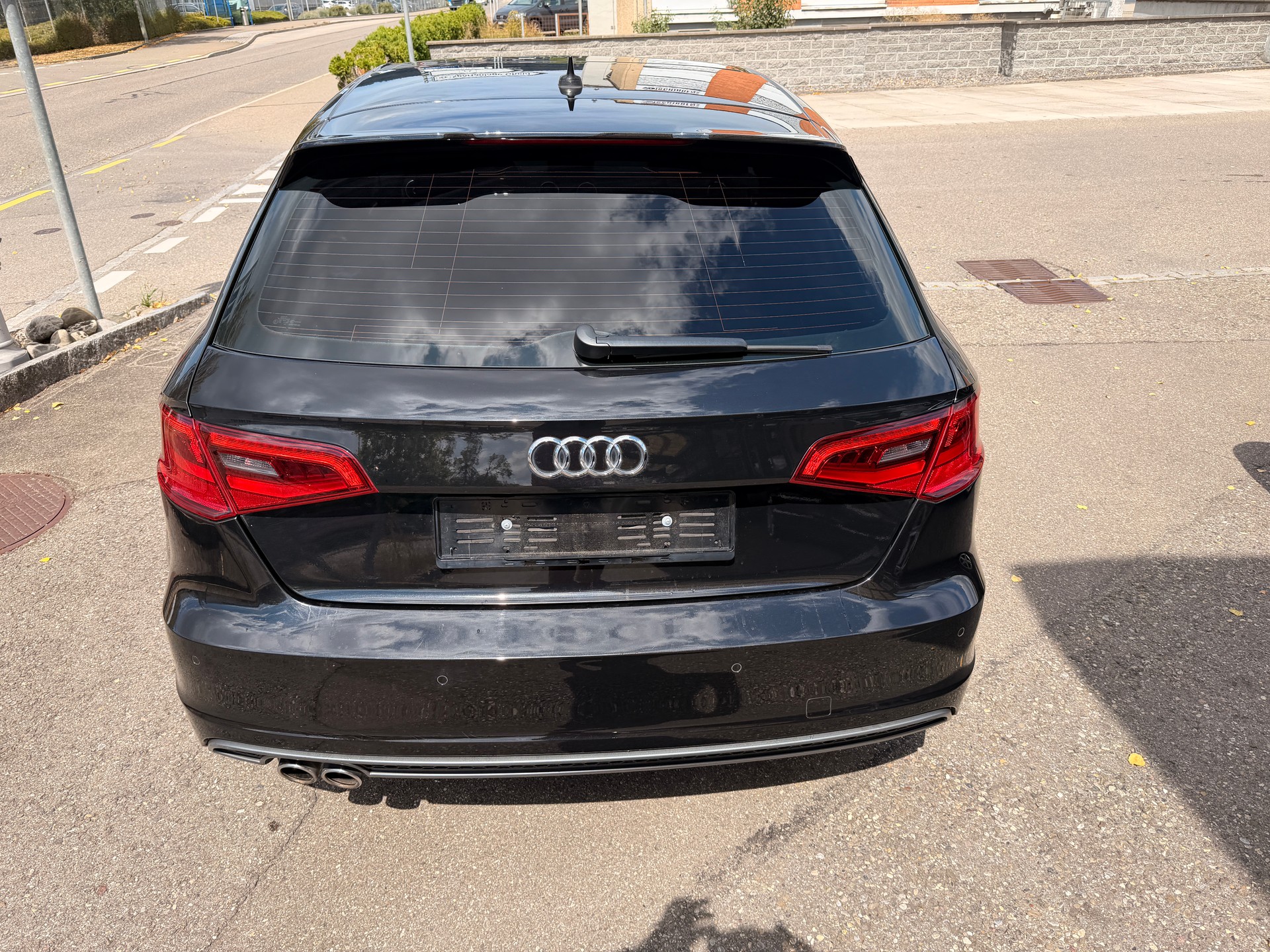 AUDI A3 Sportback 2.0 TDI Ambiente quattro S-tronic-image-3