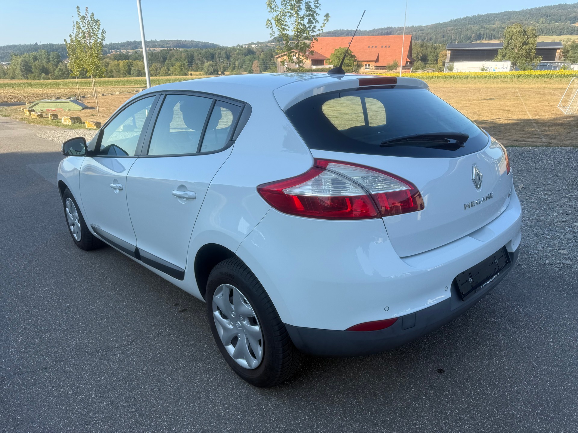 RENAULT Mégane 1.4 16V Turbo Dynamique-image-2