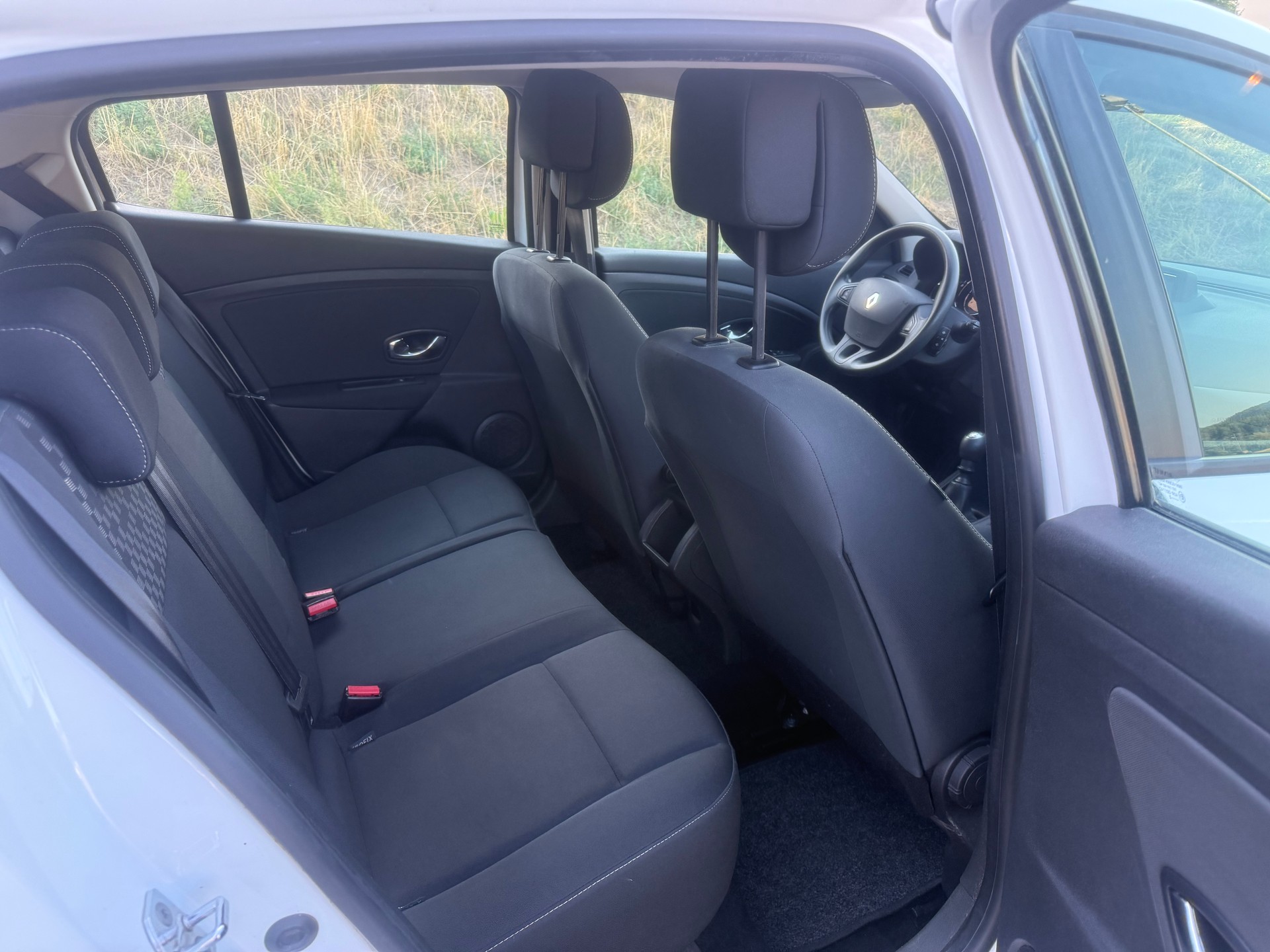 RENAULT Mégane 1.4 16V Turbo Dynamique-image-6