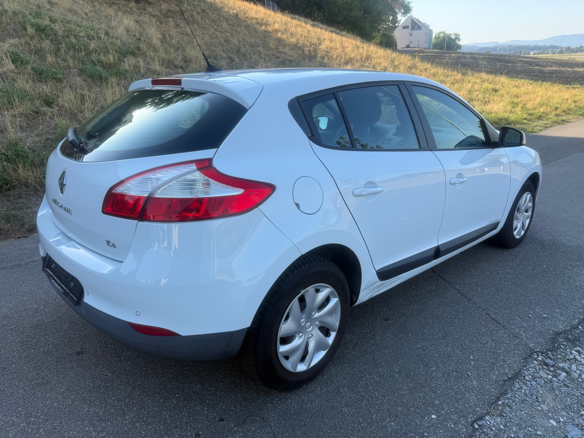 RENAULT Mégane 1.4 16V Turbo Dynamique-image-3