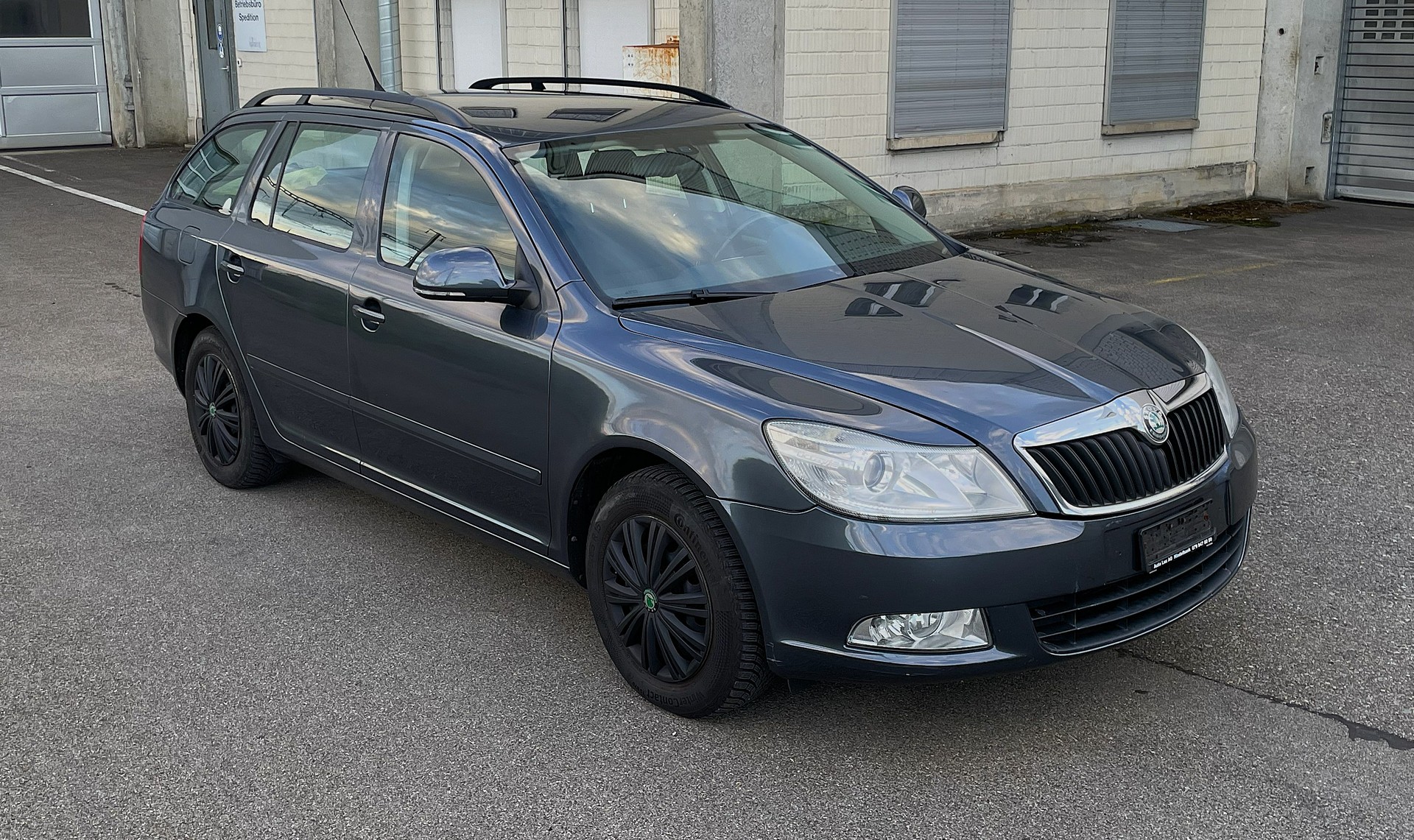 SKODA C 1.8 / 4x4(allrad) / FRISCH AB MFK / AHK / 6 GANG / IN TOP ZUSTAND-image-3
