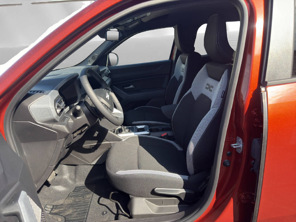 DACIA Duster 1.2 Hybrid Journey 4WD-image-3