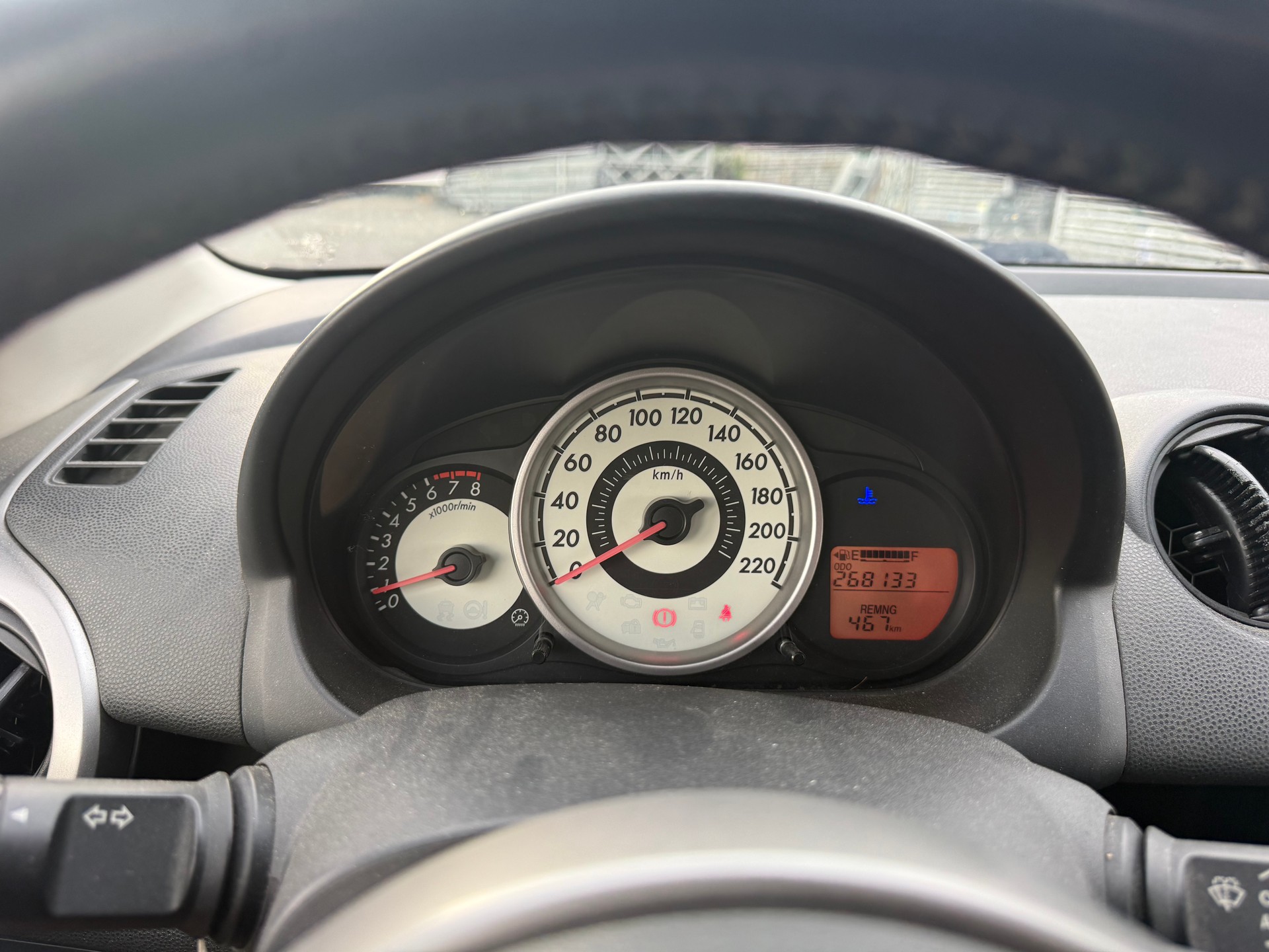 MAZDA 2 1.3i 16V Exclusive-image-10