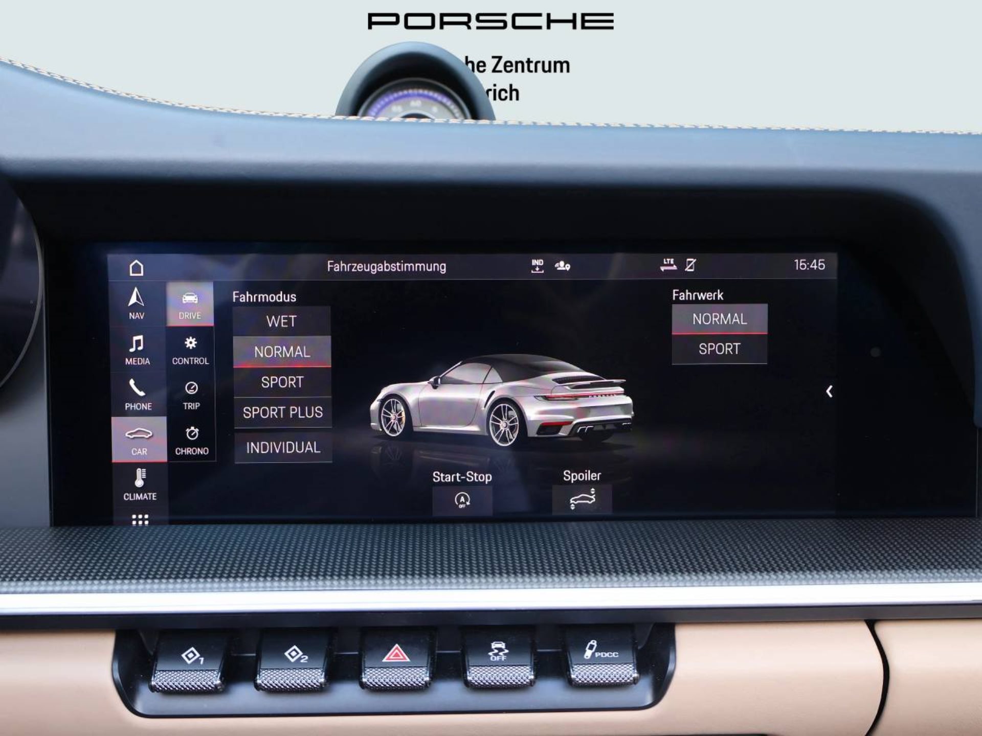 PORSCHE 911 Turbo S Cabriolet-image-15