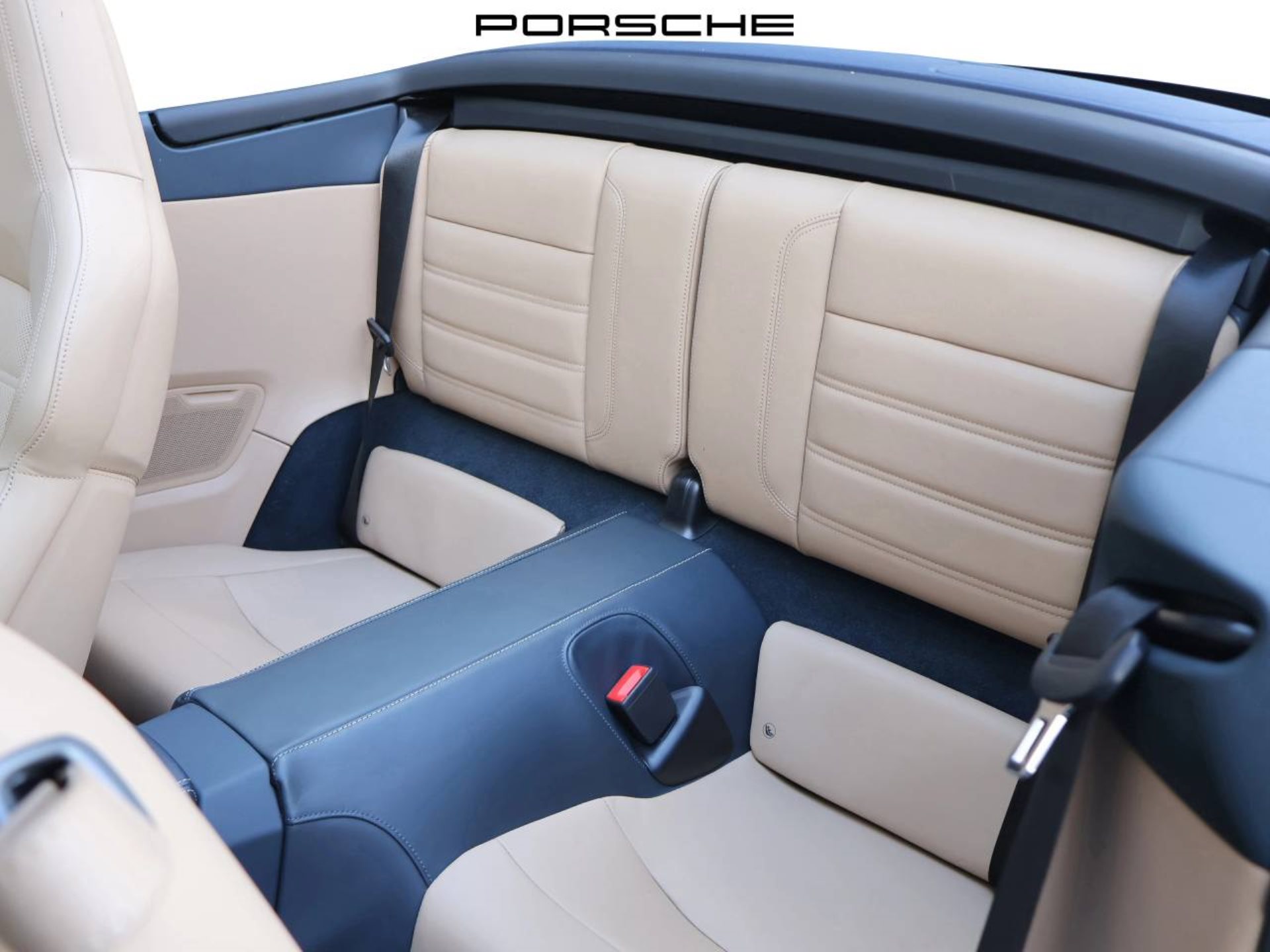 PORSCHE 911 Turbo S Cabriolet-image-14