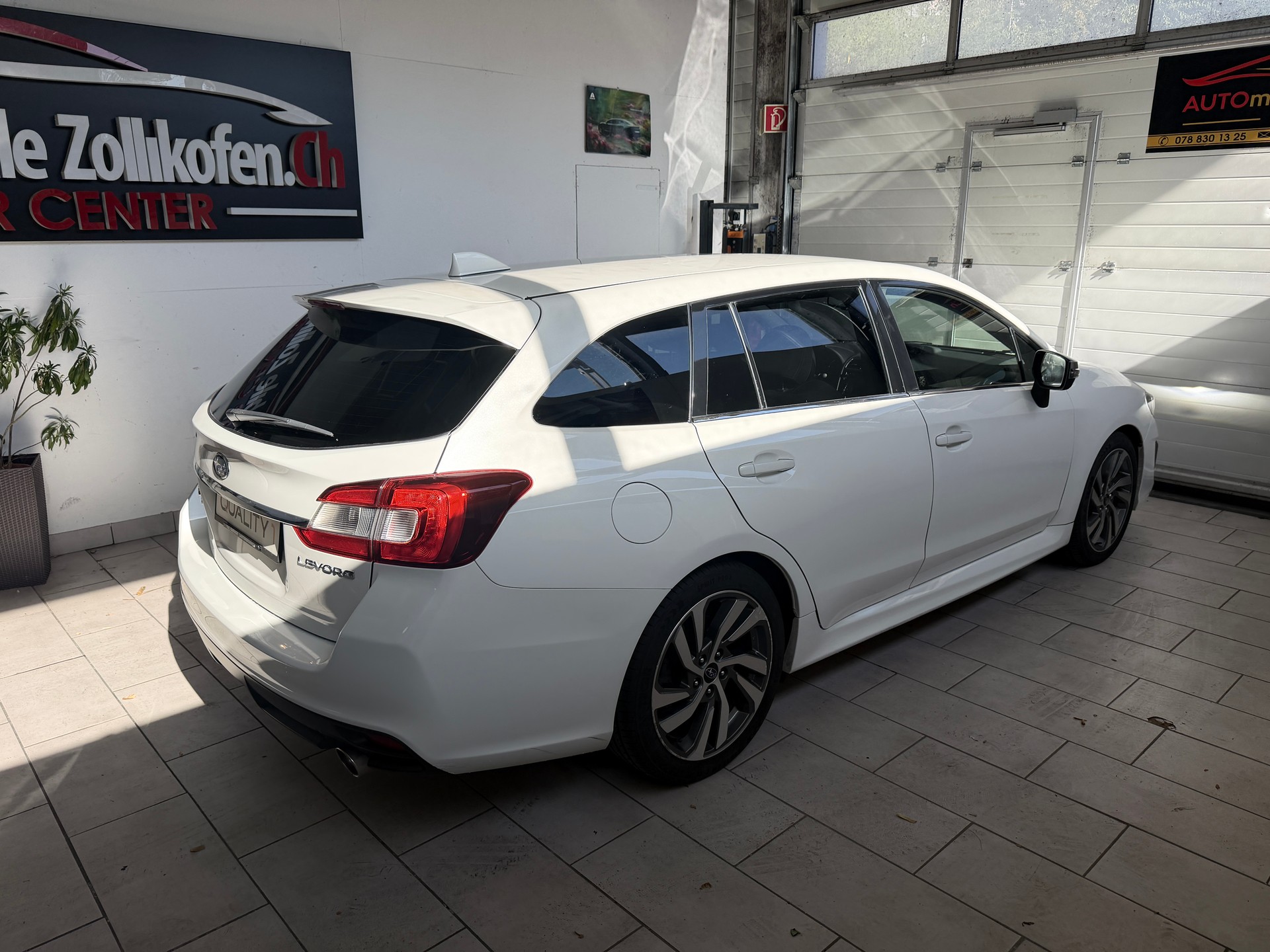 SUBARU Levorg 2.0i Advantage AWD Lineartronic-image-10