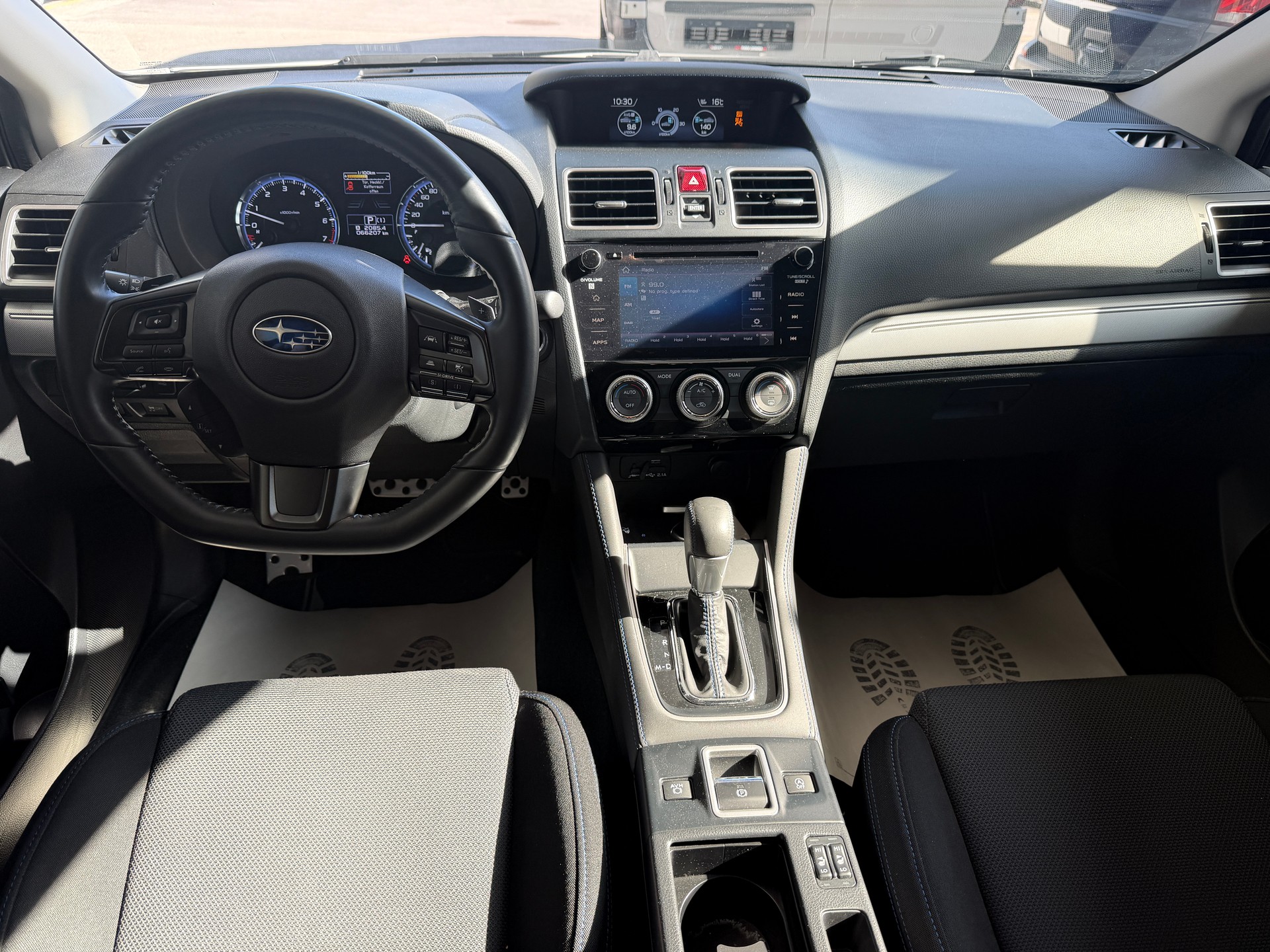 SUBARU Levorg 2.0i Advantage AWD Lineartronic-image-6